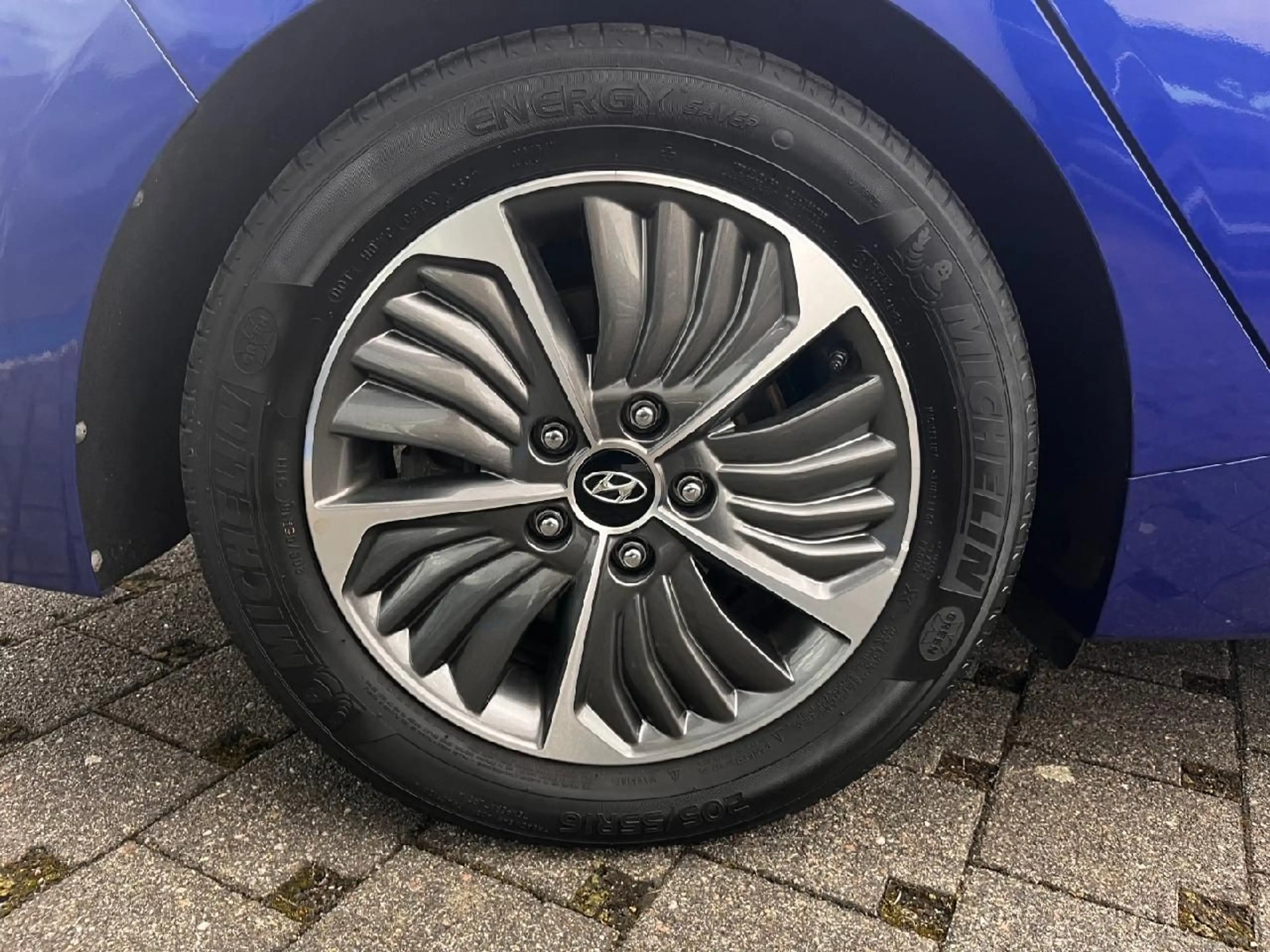 Hyundai IONIQ Ioniq Prime Plug-In Hybrid — photo 9