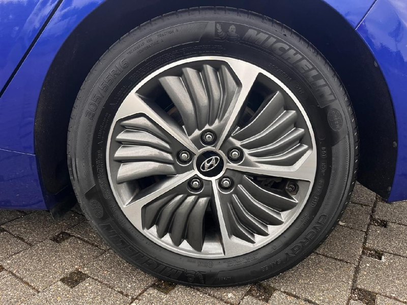 Hyundai IONIQ Ioniq Prime Plug-In Hybrid — photo 11