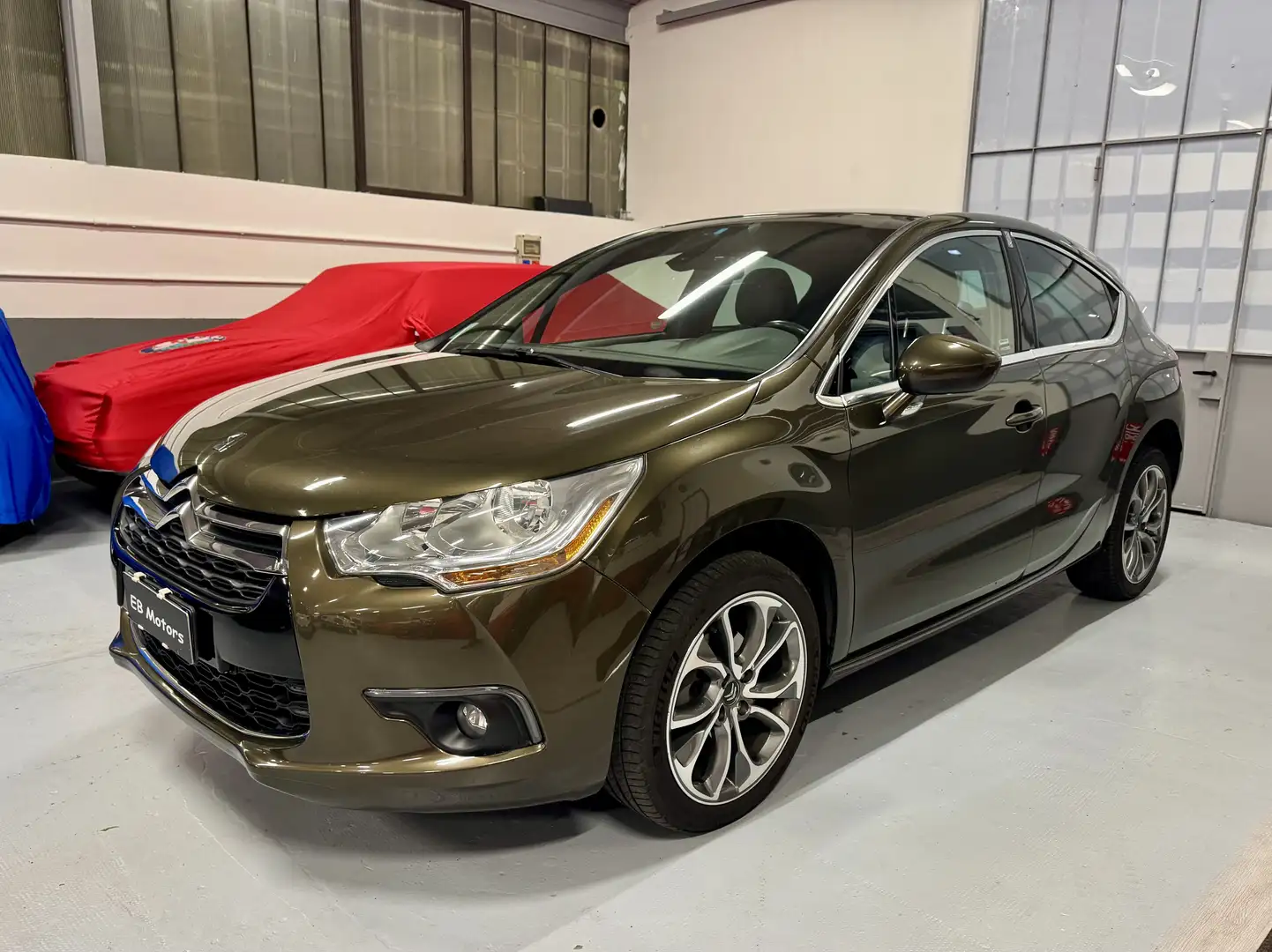 Citroen DS4 1.6 e-Hdi So Chic 115cv Bronze - 1