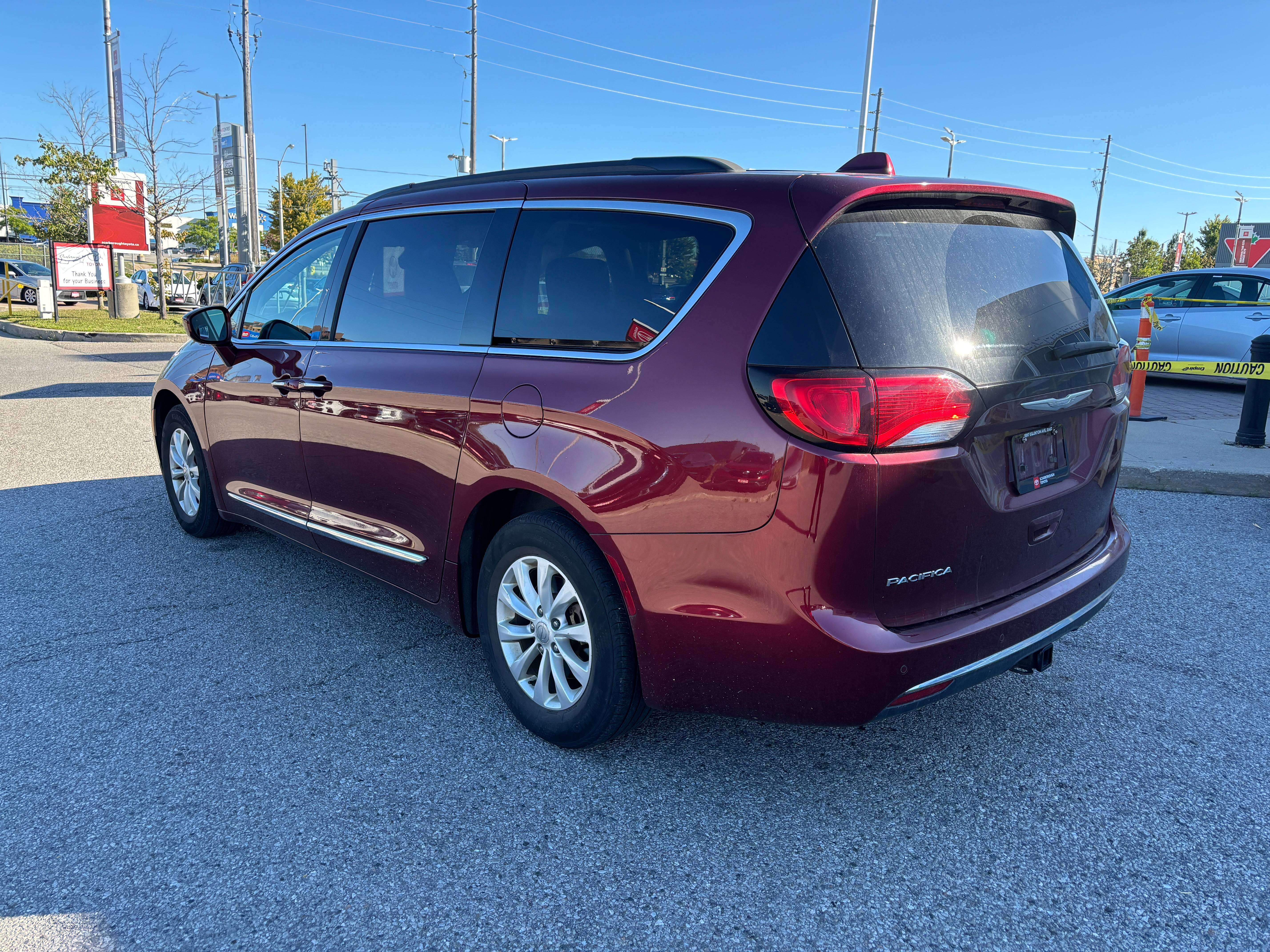 used 2017 Chrysler Pacifica car