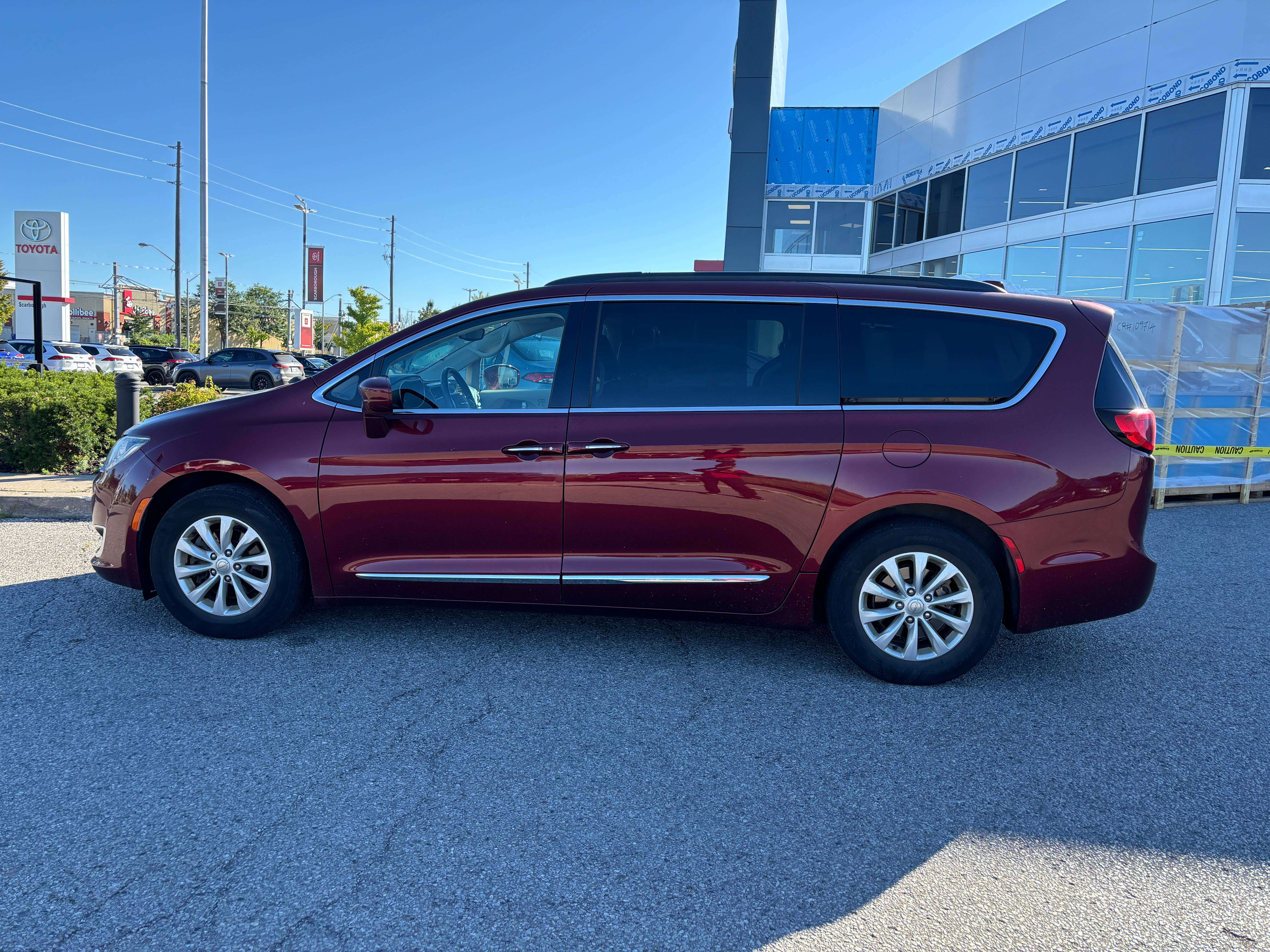 used 2017 Chrysler Pacifica car