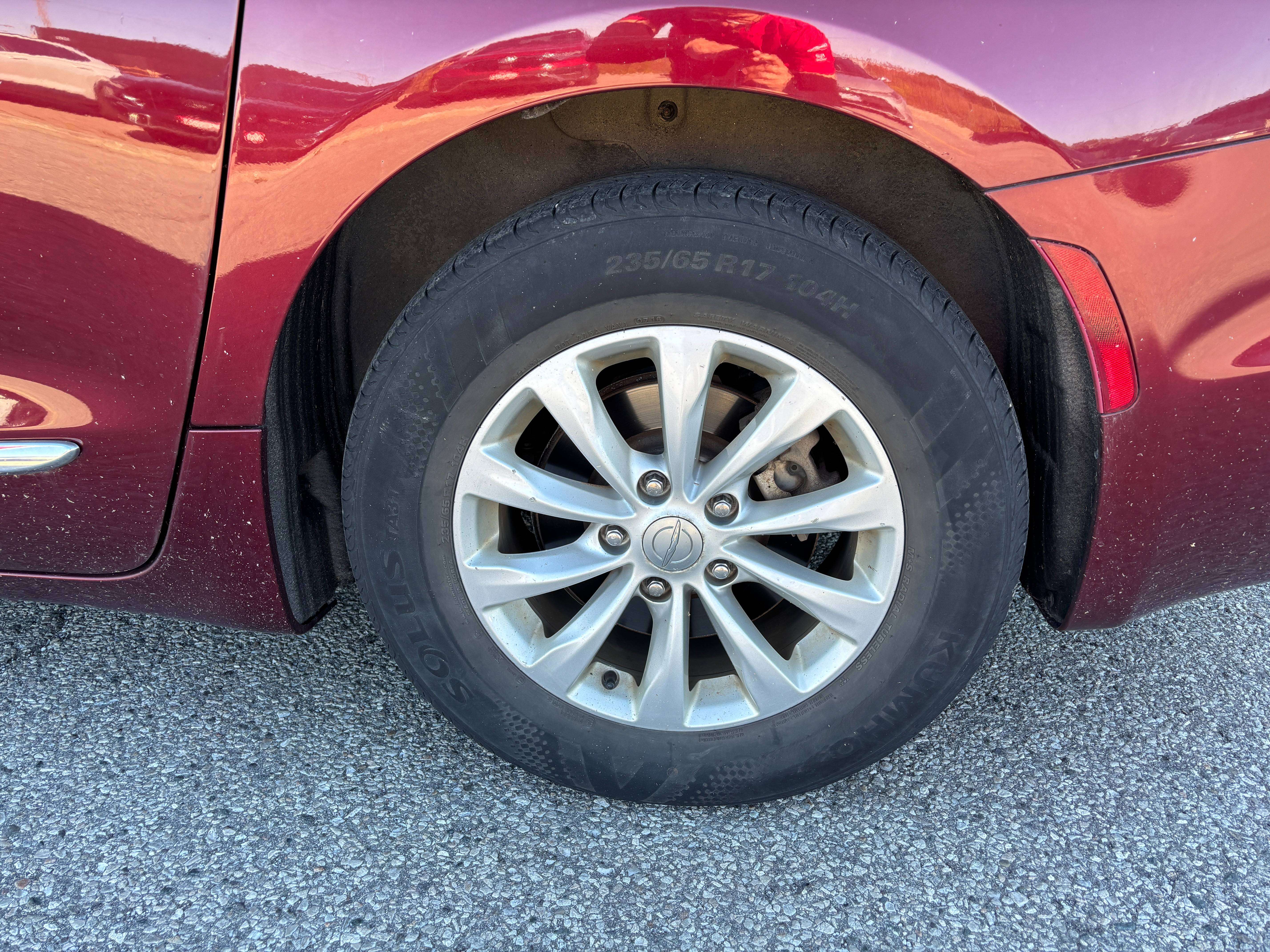used 2017 Chrysler Pacifica car