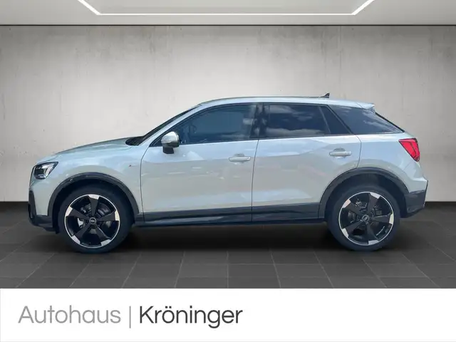 Audi Q2 view 3