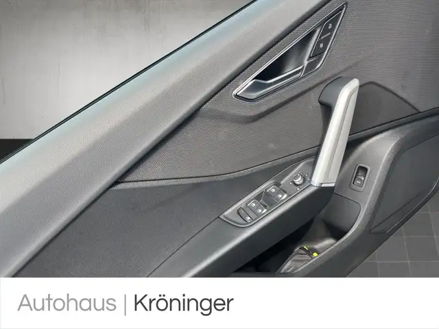 Audi Q2 view 8