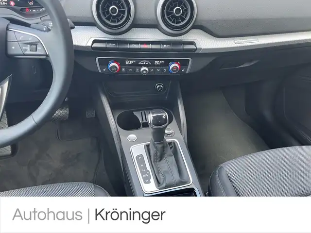 Audi Q2 view 14