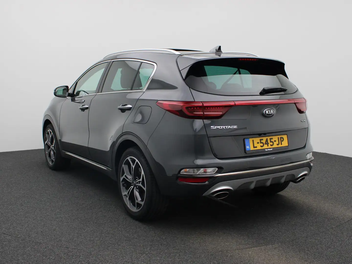 Kia Sportage 1.6 T-GDI GT-Line AUTOMAAT | Camera | Navigatie | Gris - 2
