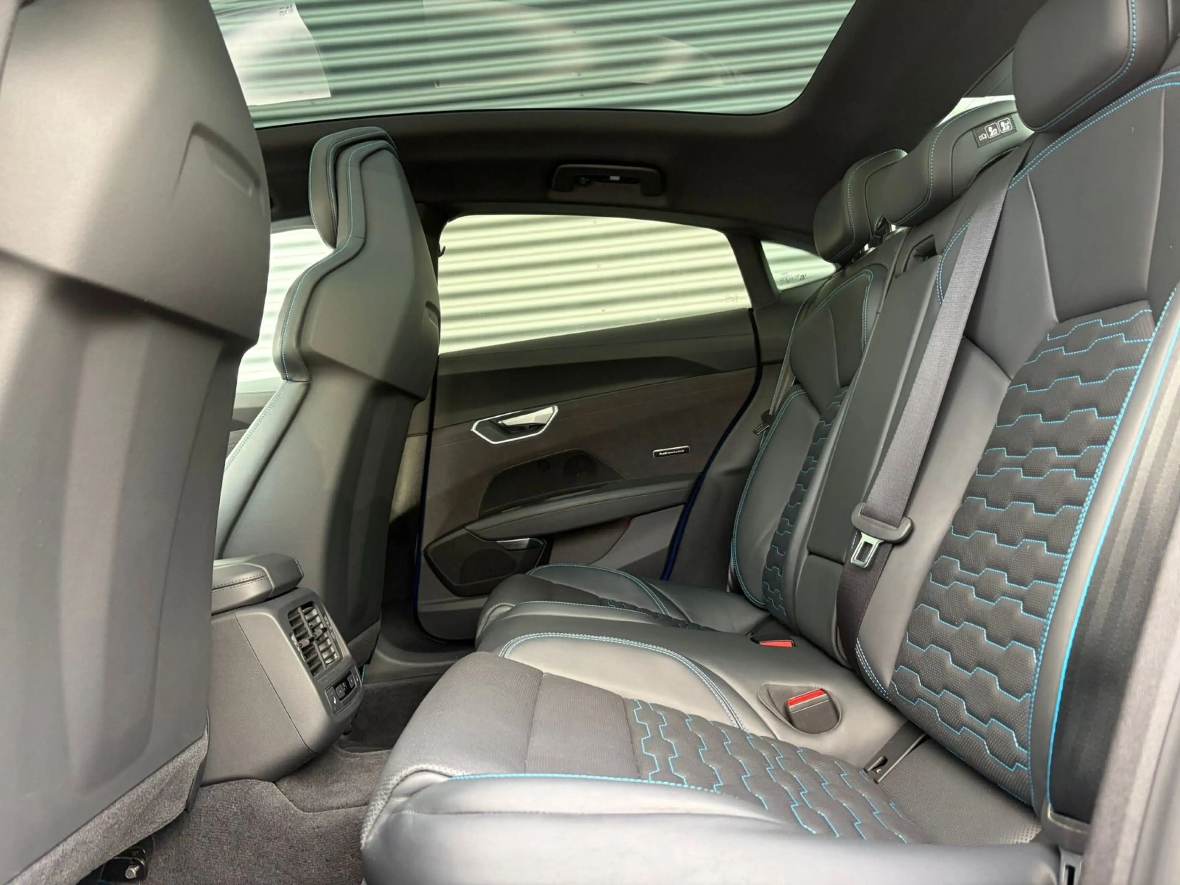 Audi RS e-tron GT QUATTRO+HEAD UP+EXCLUSIV LACK+B&O+ — photo 13