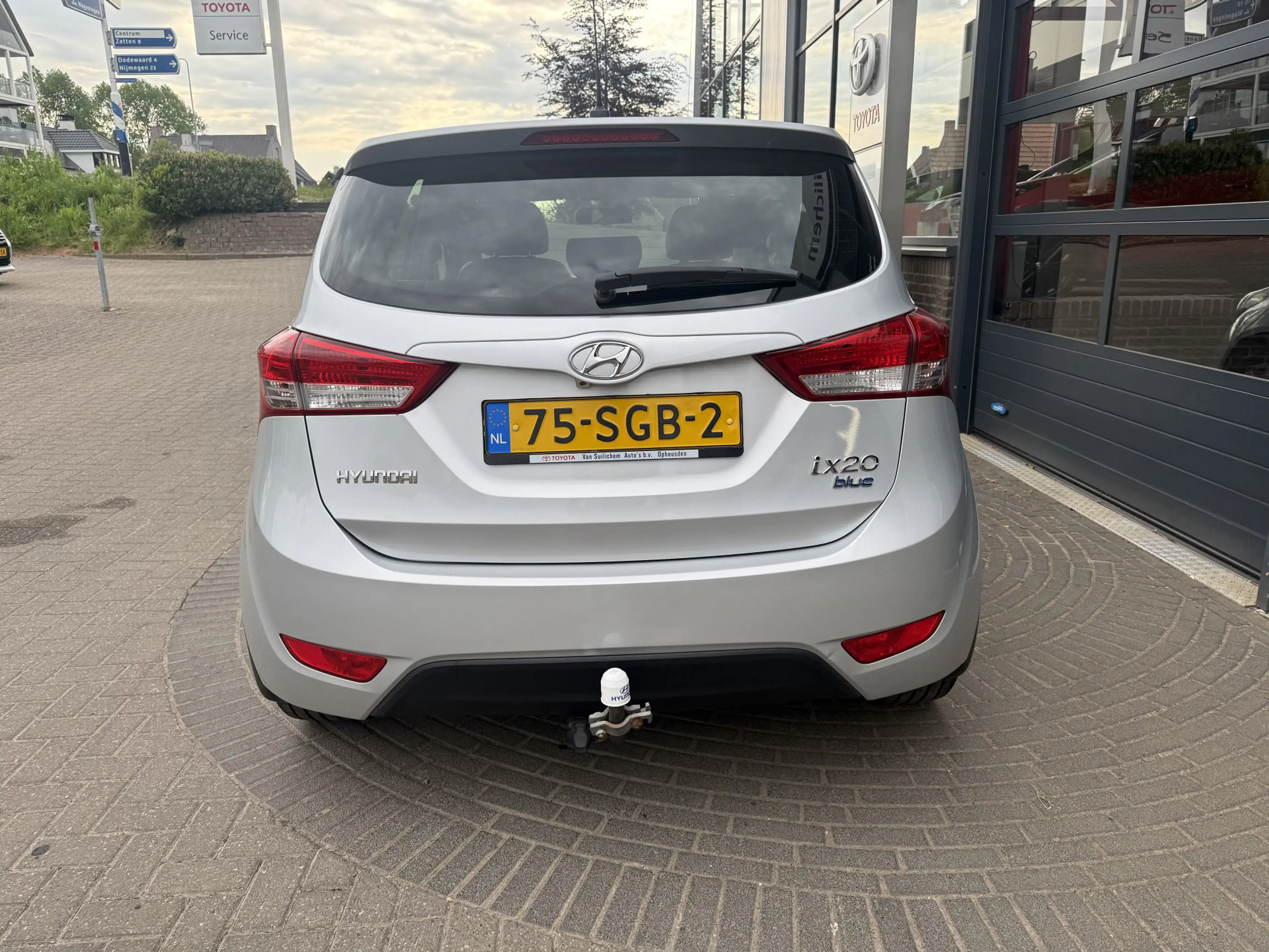 Hyundai iX20 1.6i i-Catcher — photo 4