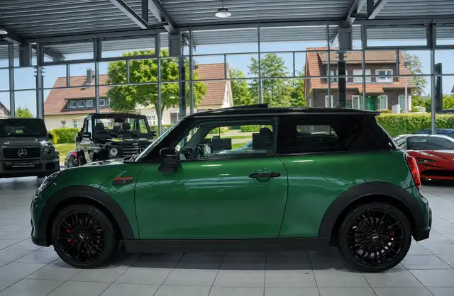 Mini Cooper Cooper view 9