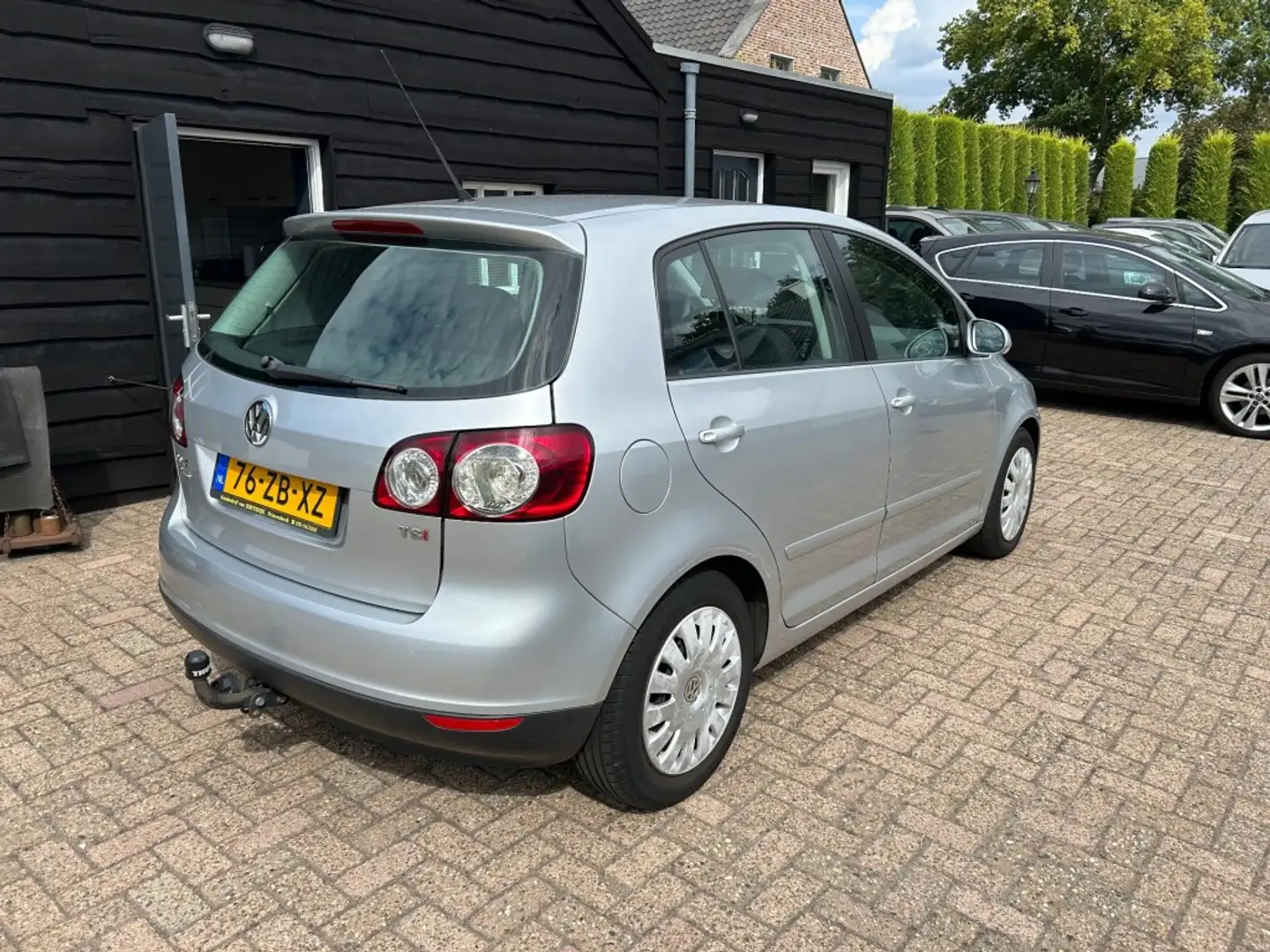 Volkswagen Golf Plus 1.4 TSI Optive 4 Grijs - 2