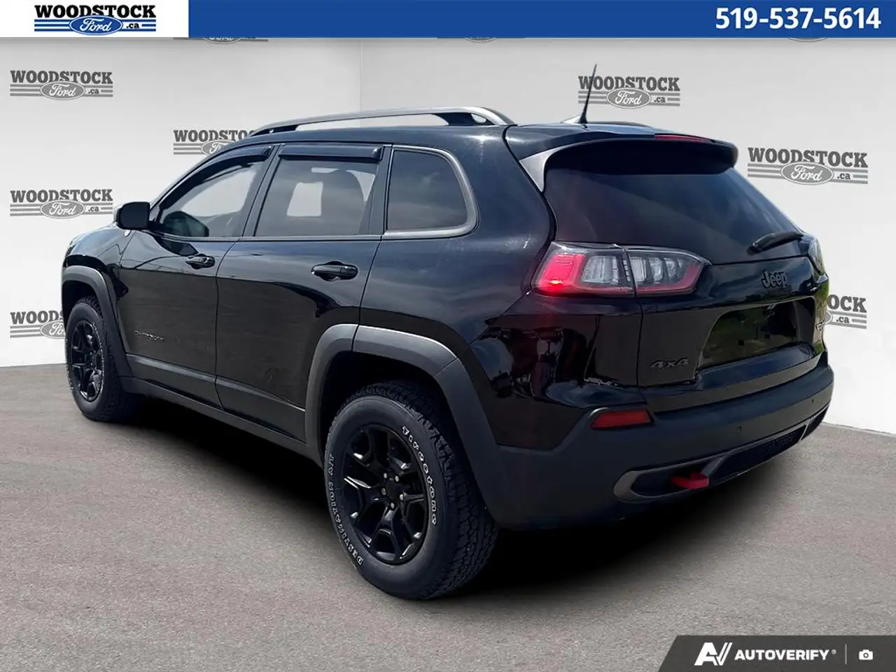 Jeep Cherokee снимка Jeep Cherokee