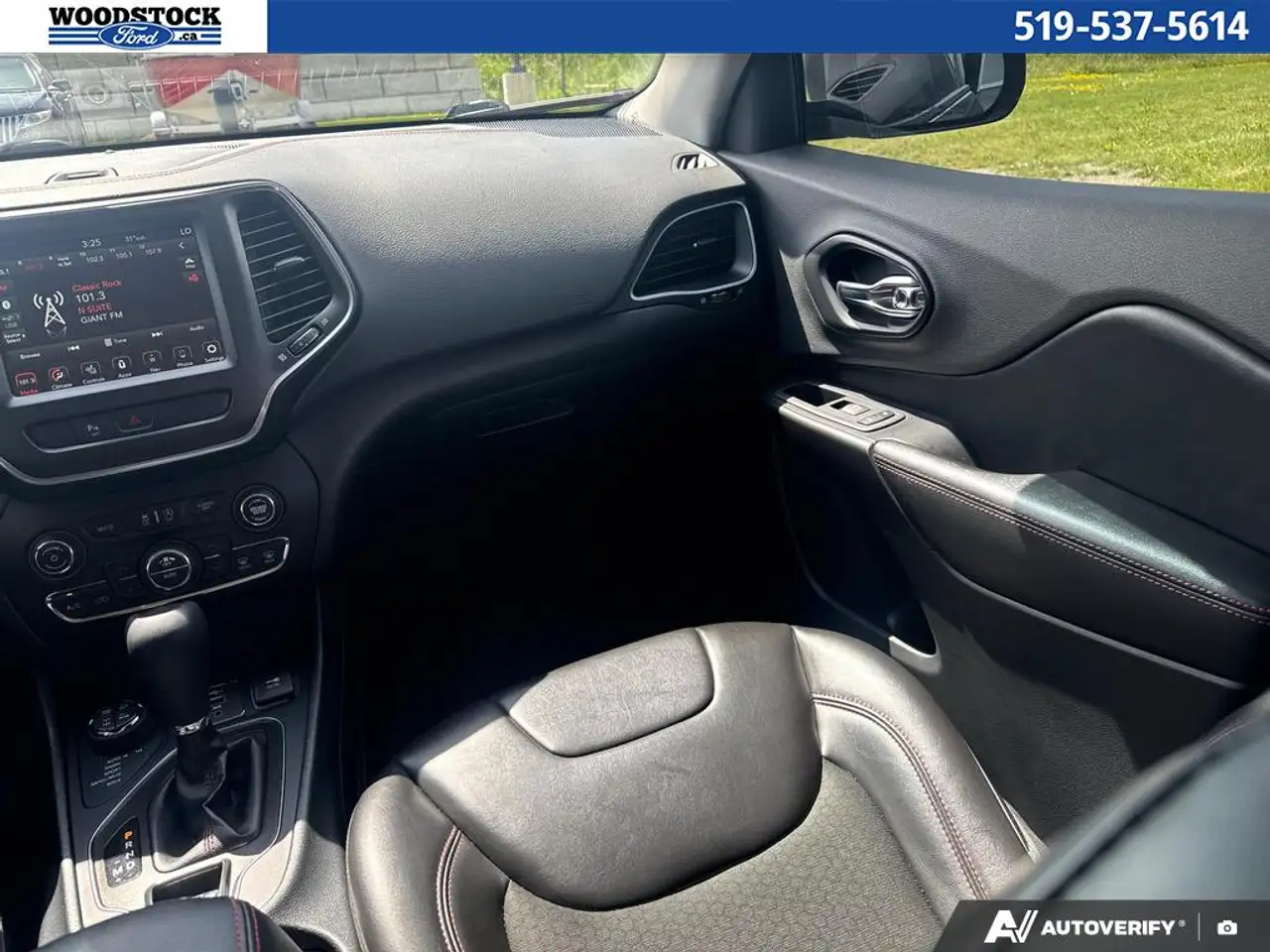 Jeep Cherokee снимка Jeep Cherokee