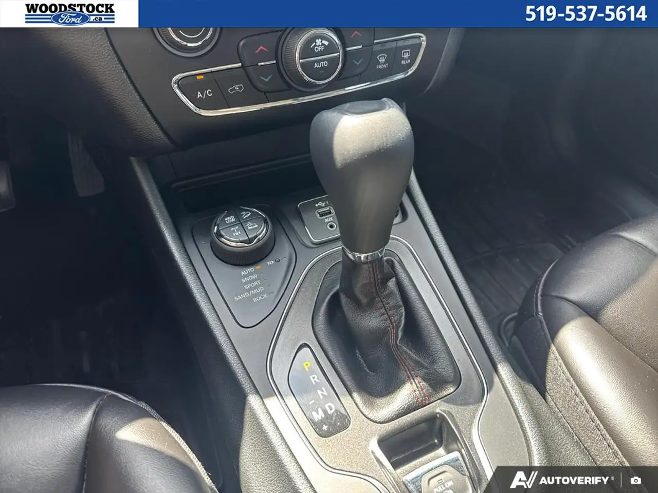 Jeep Cherokee снимка Jeep Cherokee