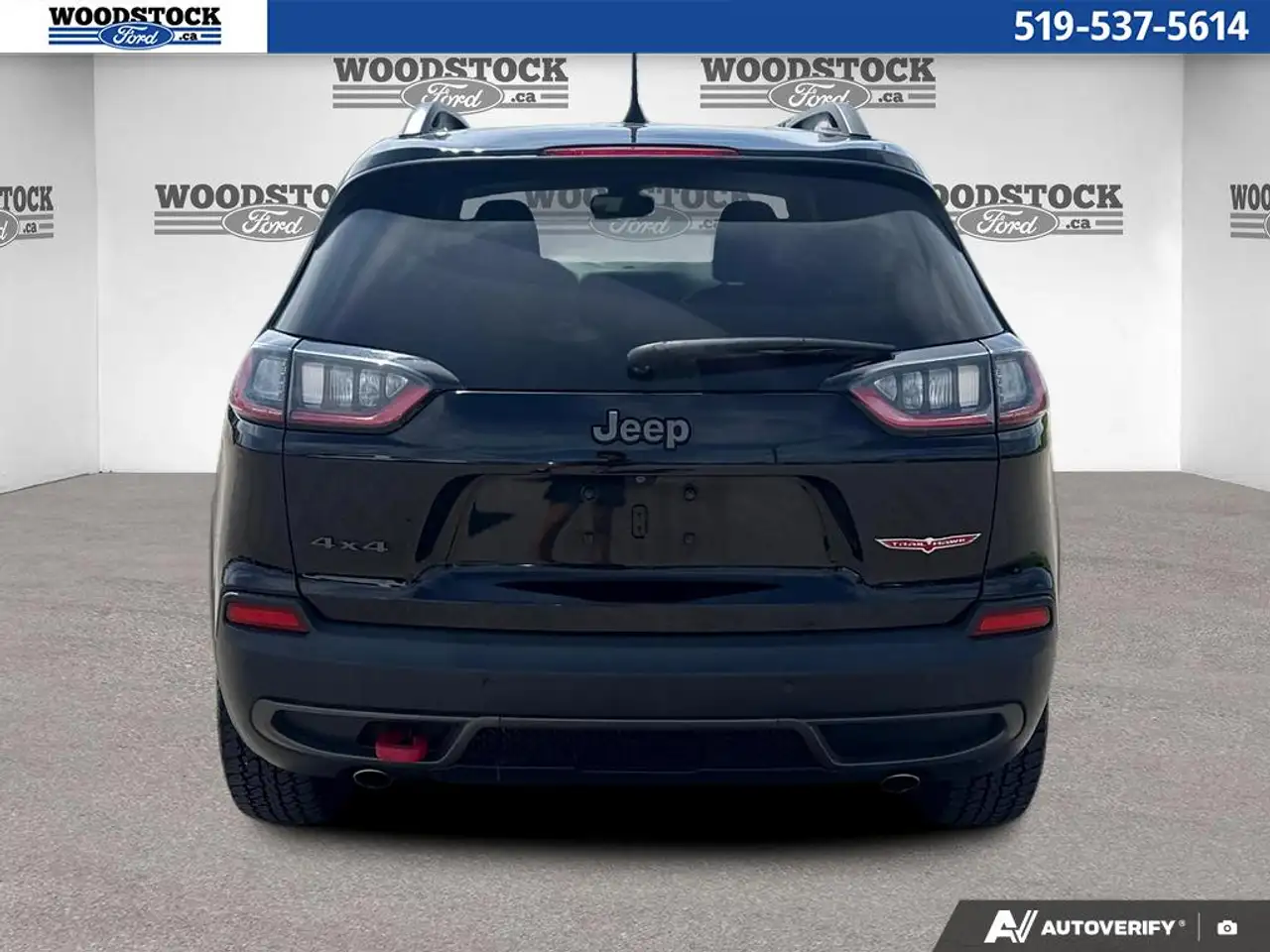 Jeep Cherokee снимка Jeep Cherokee