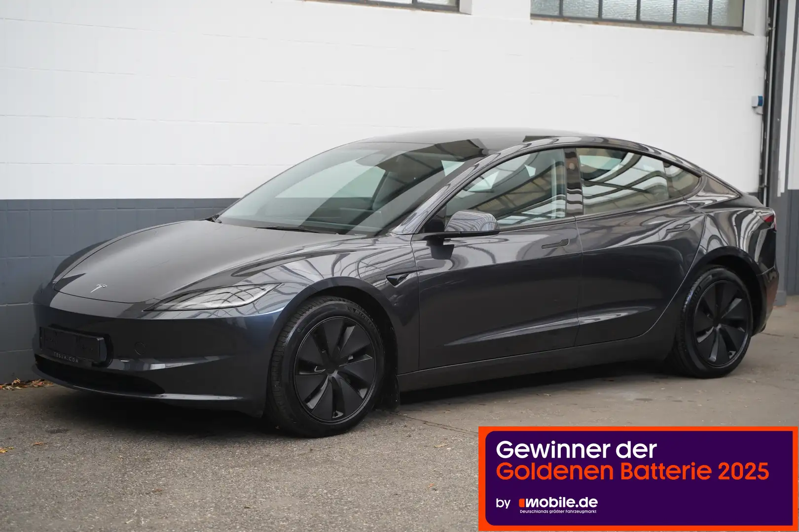 Tesla Model 3 Long Range AWD *Highland* Grau - 1