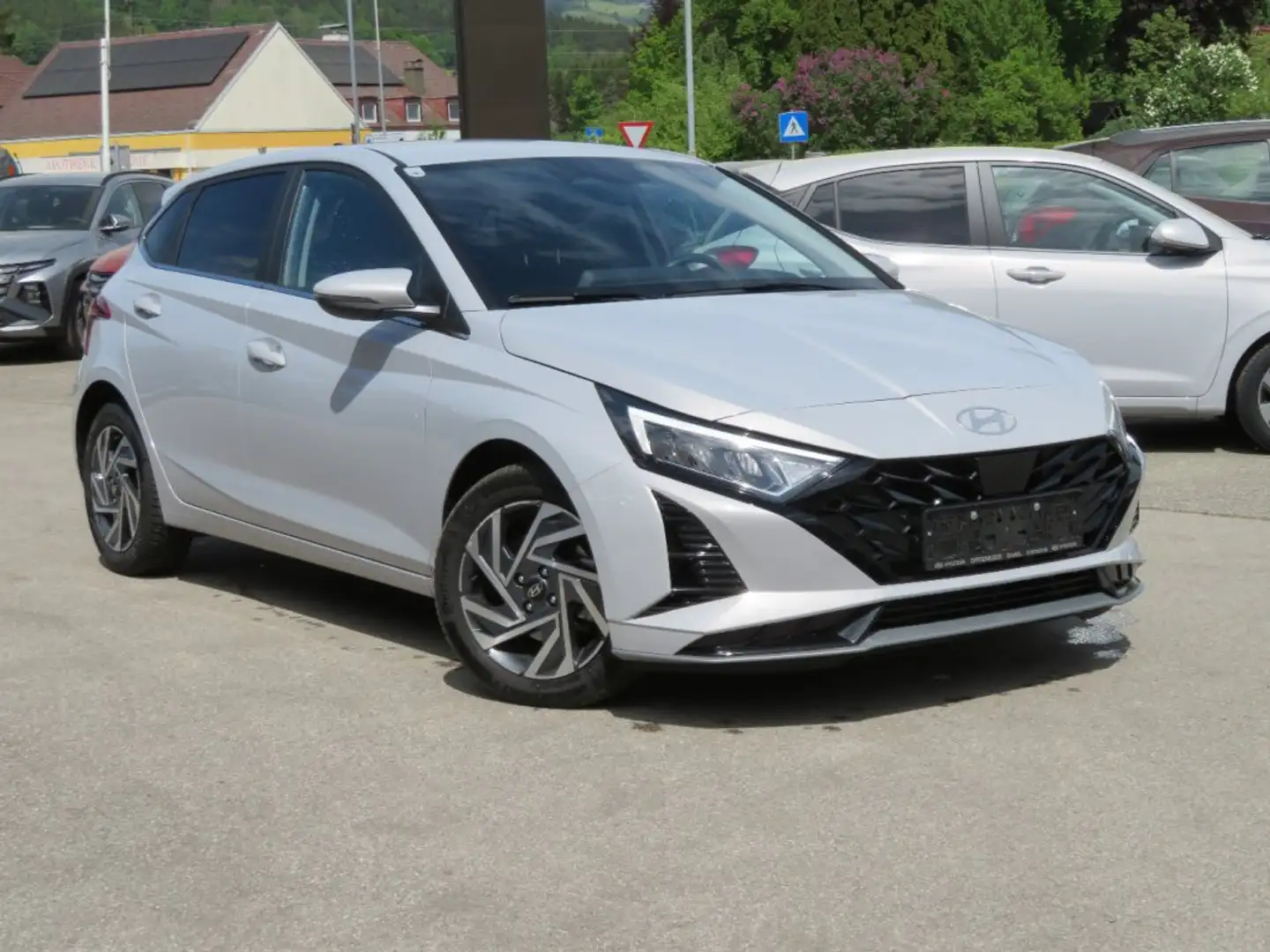 Hyundai i20 (BC3) GO Plus 1.0 T-GDI DCT b5bu3-OO5/O6 Grau - 1