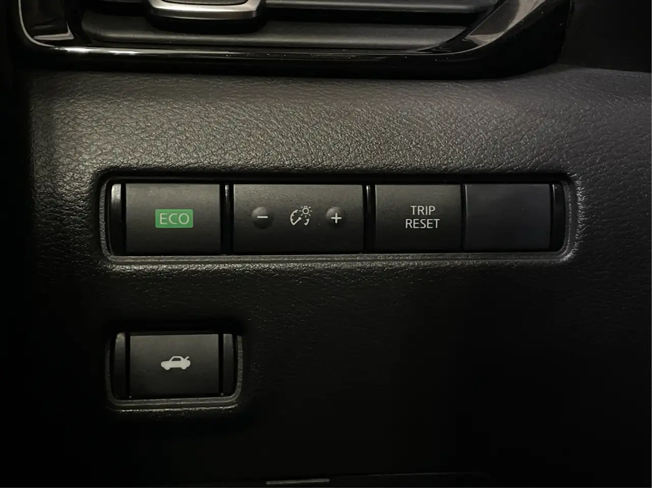 Nissan Sentra снимка Nissan Sentra