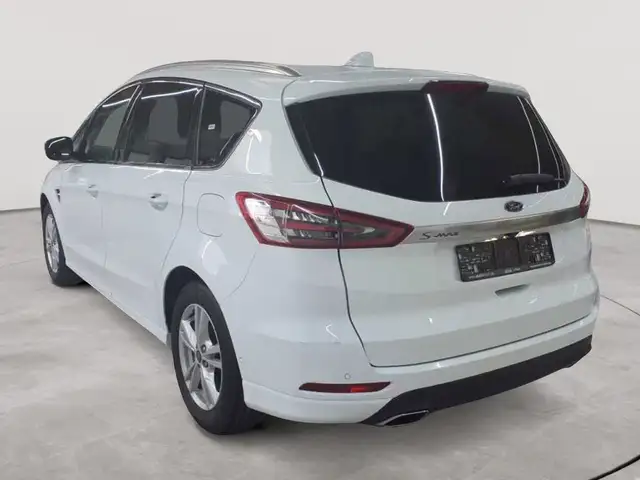 Ford S-Max view 5