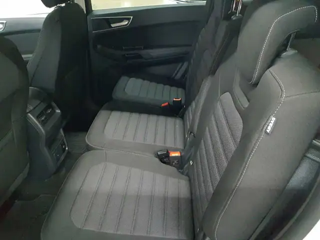 Ford S-Max view 13