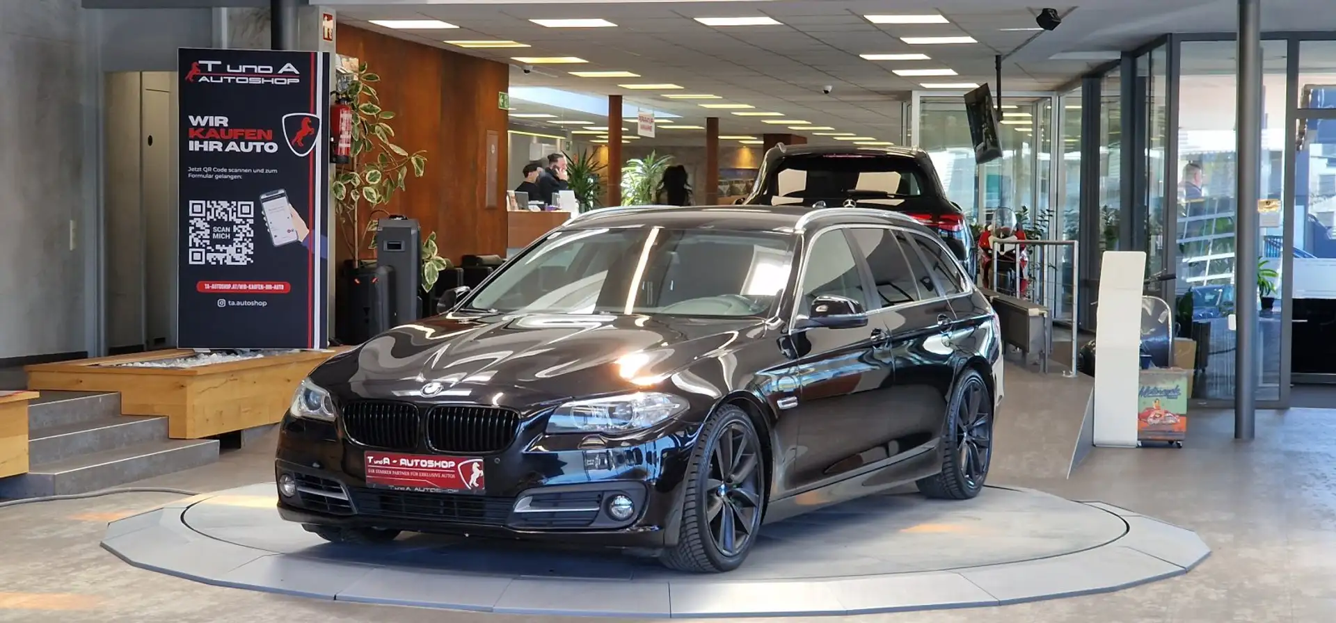 BMW 535 d Touring Aut. *Harman/Kardon*Innen M-Paket*21Zoll Schwarz - 1