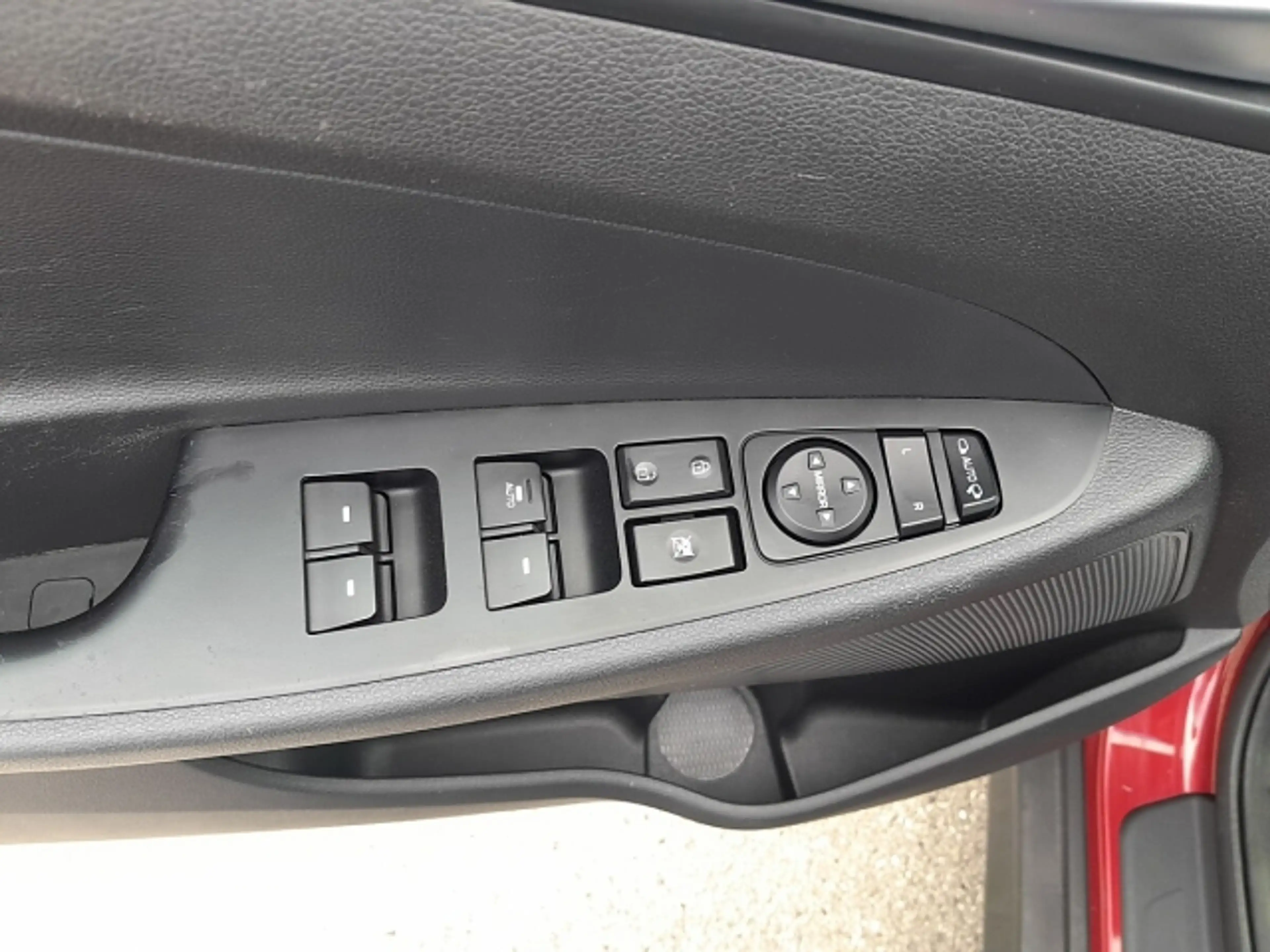 Hyundai TUCSON 1,7 CRDI Start-Stopp Edition 25 DCT SHZG+LNKHZG+T — photo 12