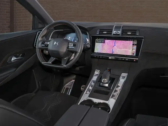 DS Automobiles DS 7 Crossback view 12