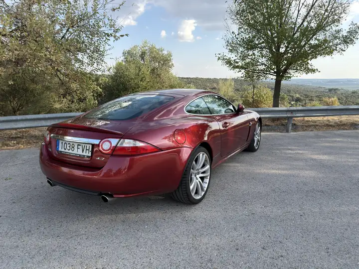 Jaguar XK 4.2 L V8 Coupé 2007, foto 6