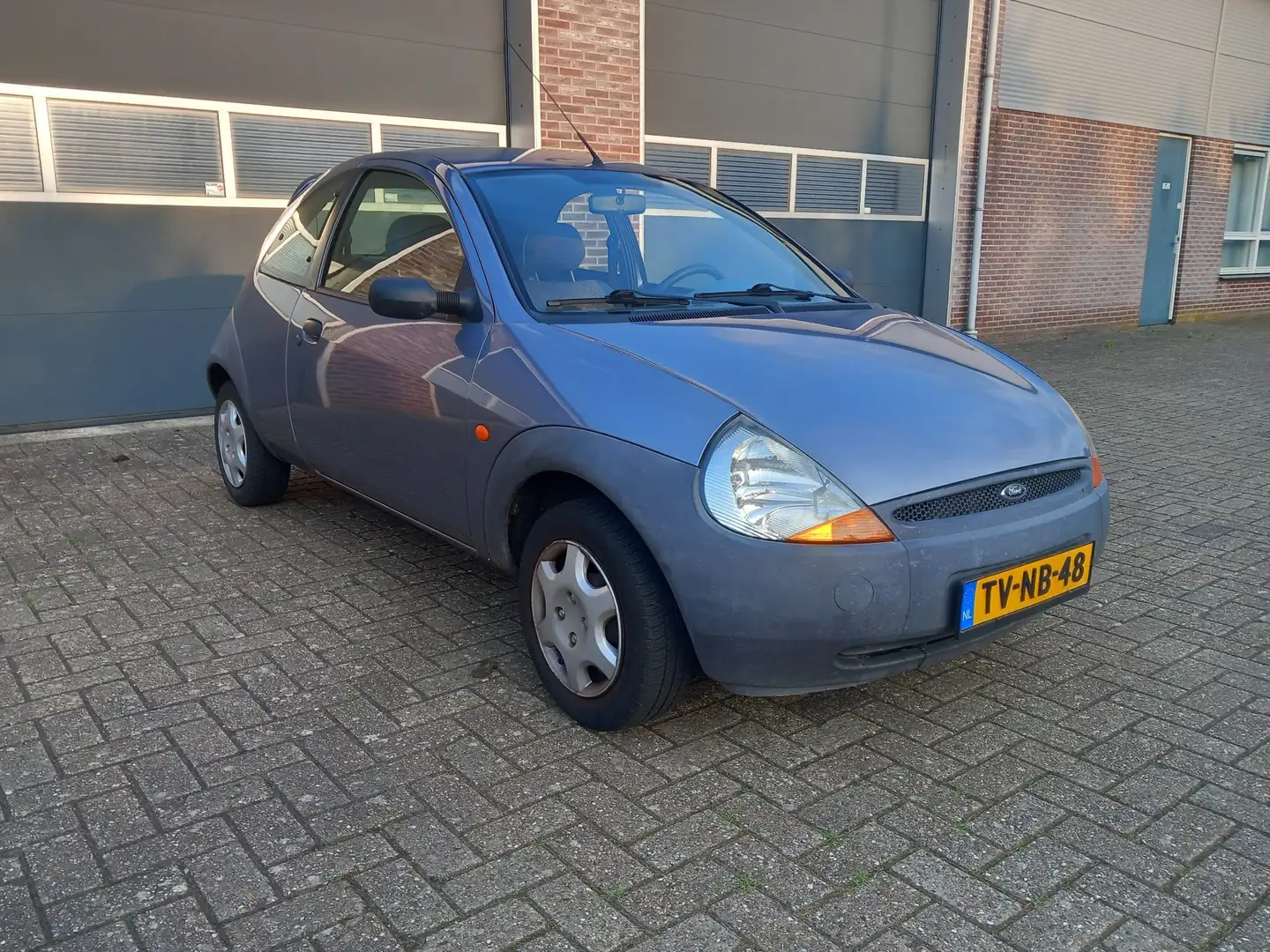 Ford Ka/Ka+ 1.3 met stuurbekrachtiging en airco wss leeg Gris - 2