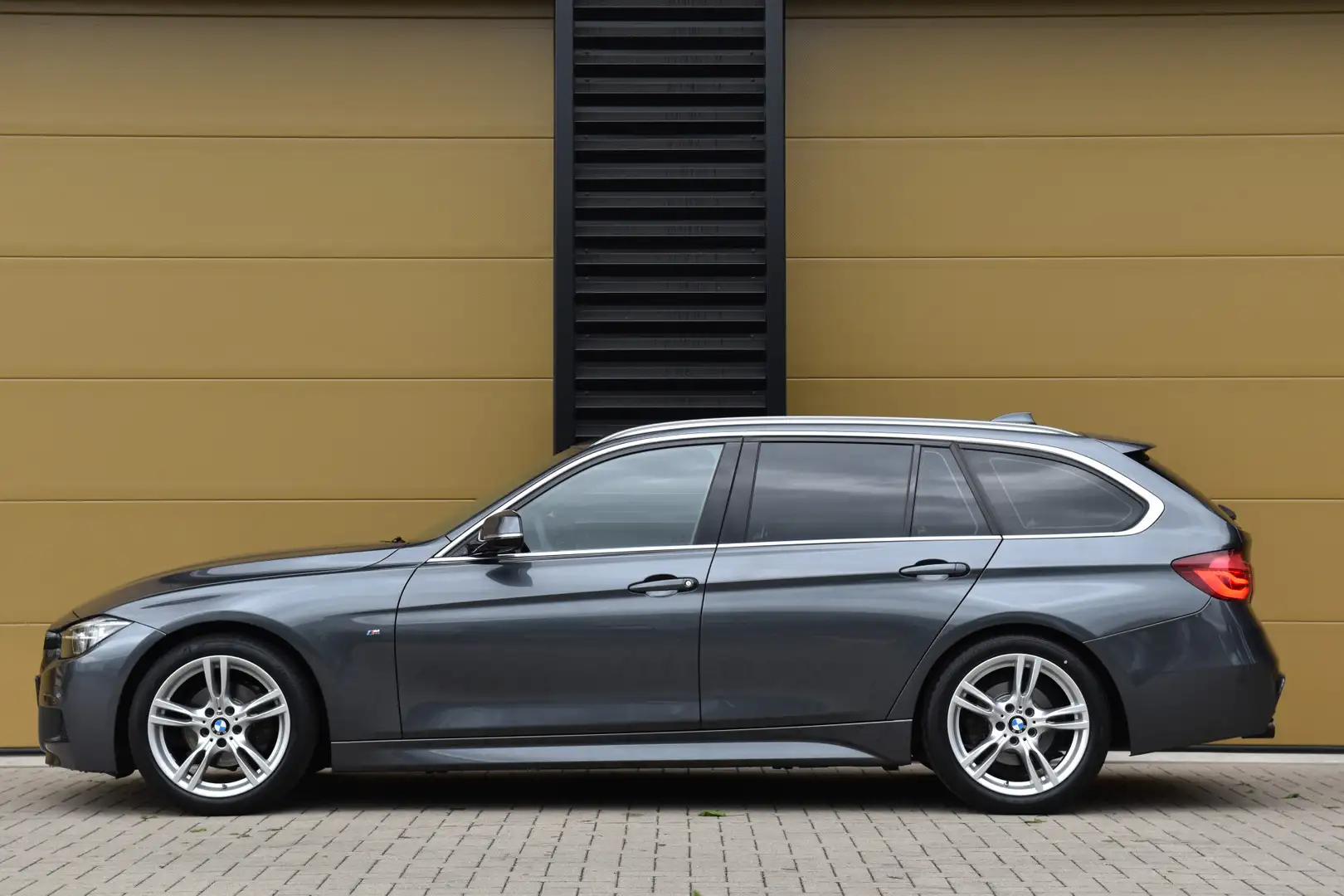 BMW 318 3-serie Touring 318i M Sport * M Sportpakket * Led Gris - 2