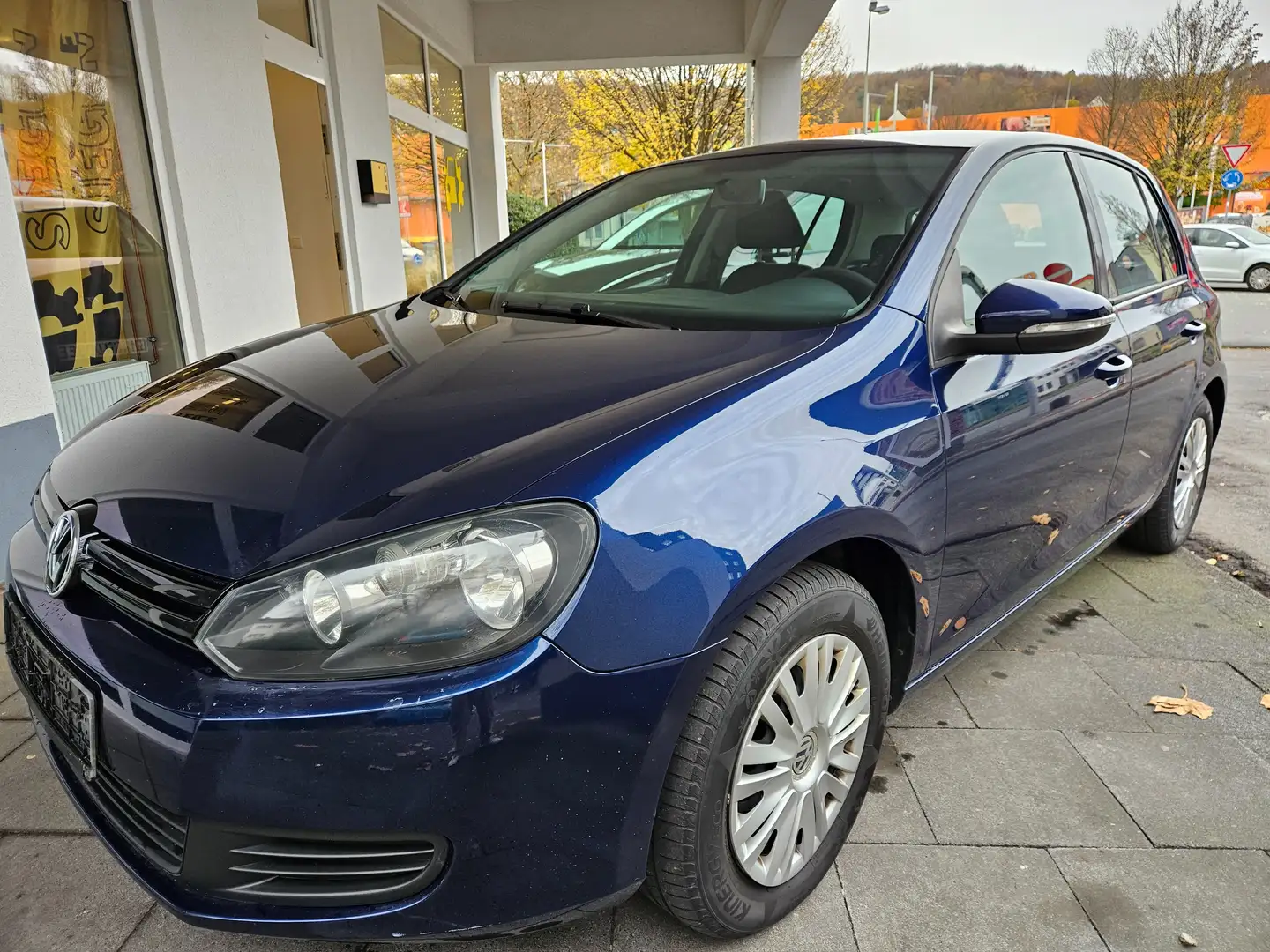 Volkswagen Golf Trendline Blau - 1