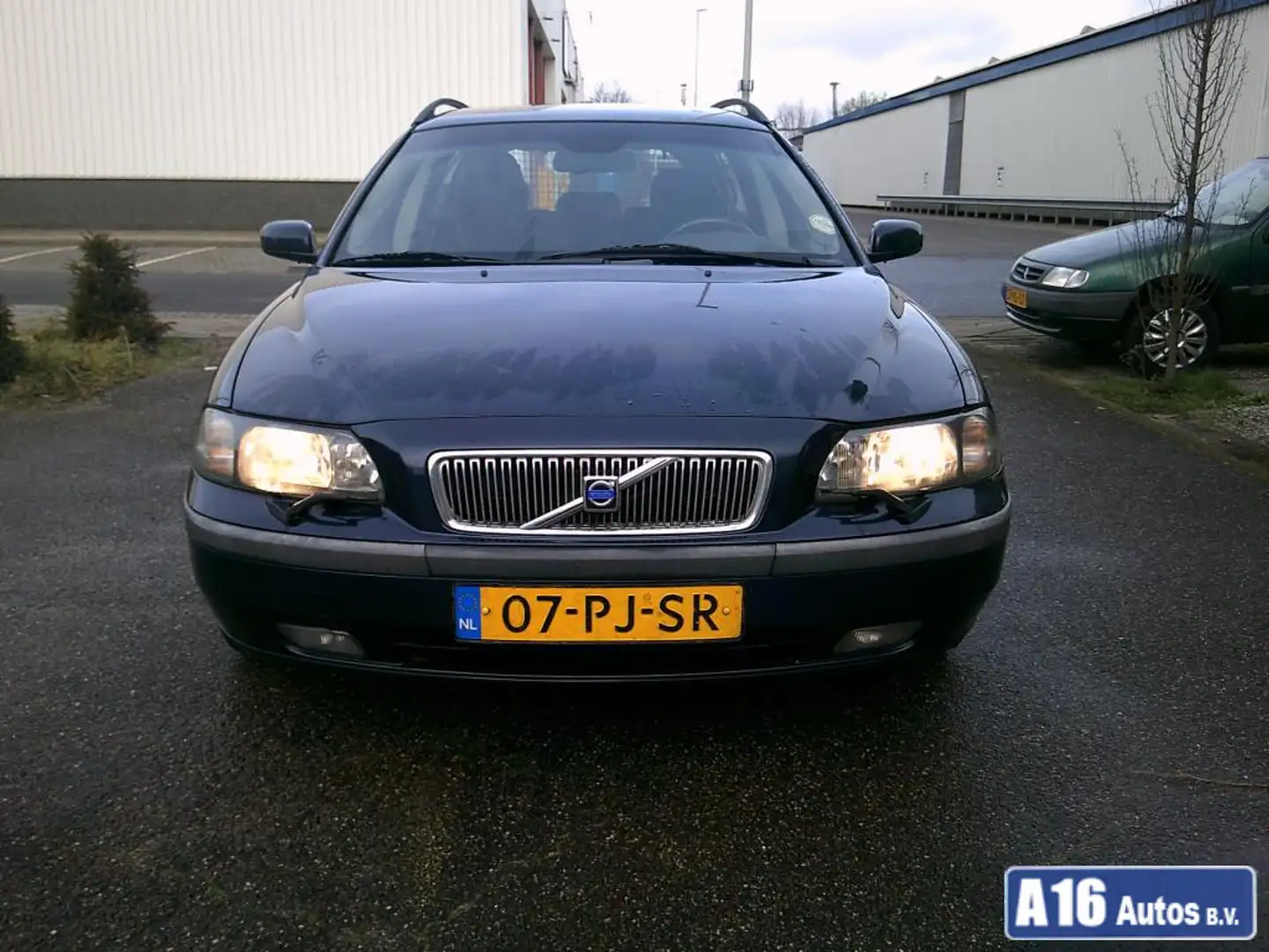 Volvo V70 V70; 2.4 140 PK LPG3 AIRCO 7 SET Blau - 2