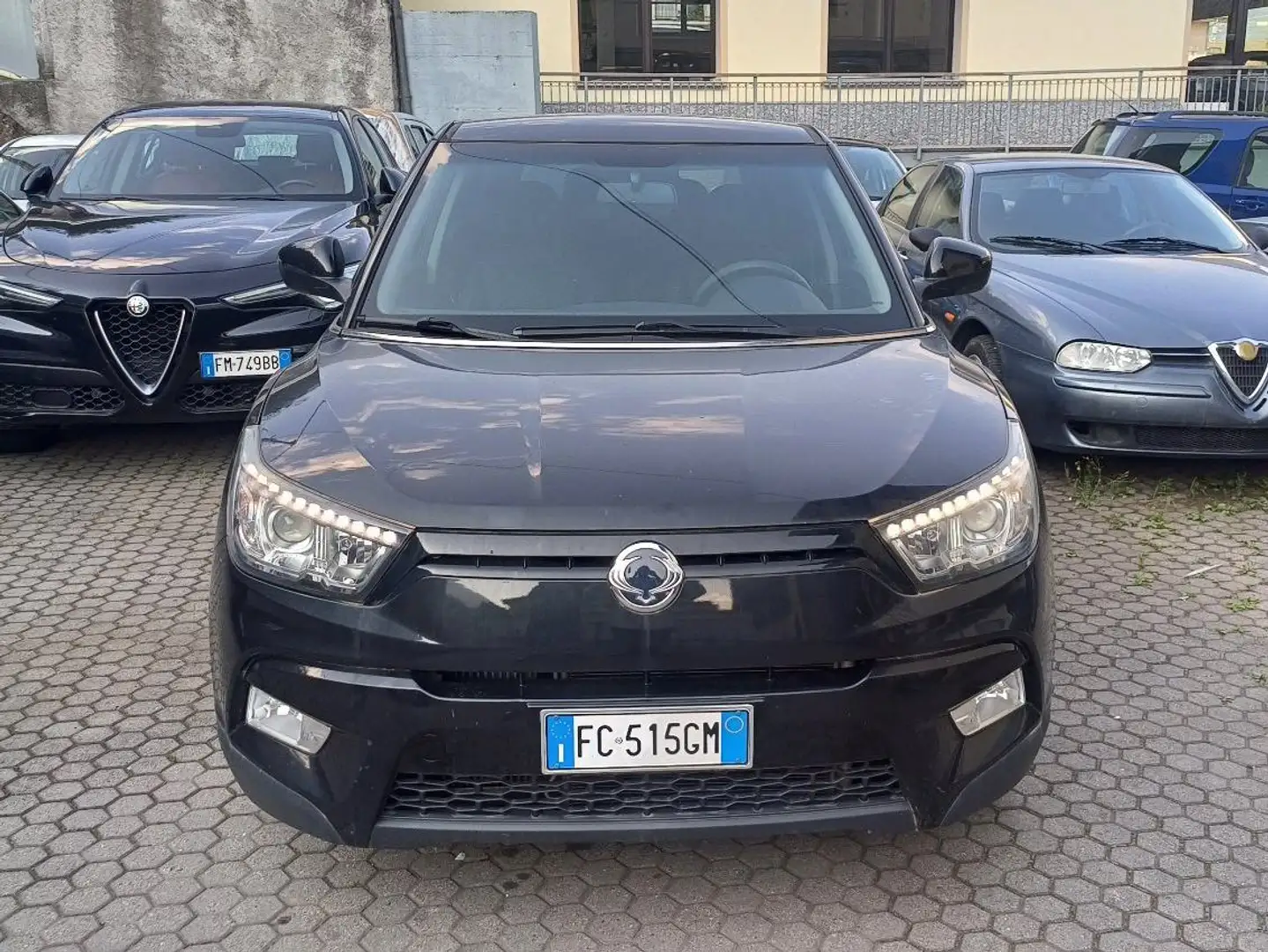 SsangYong Tivoli 4X4 1.6cc 115CV X COMMERCIANTI Schwarz - 1