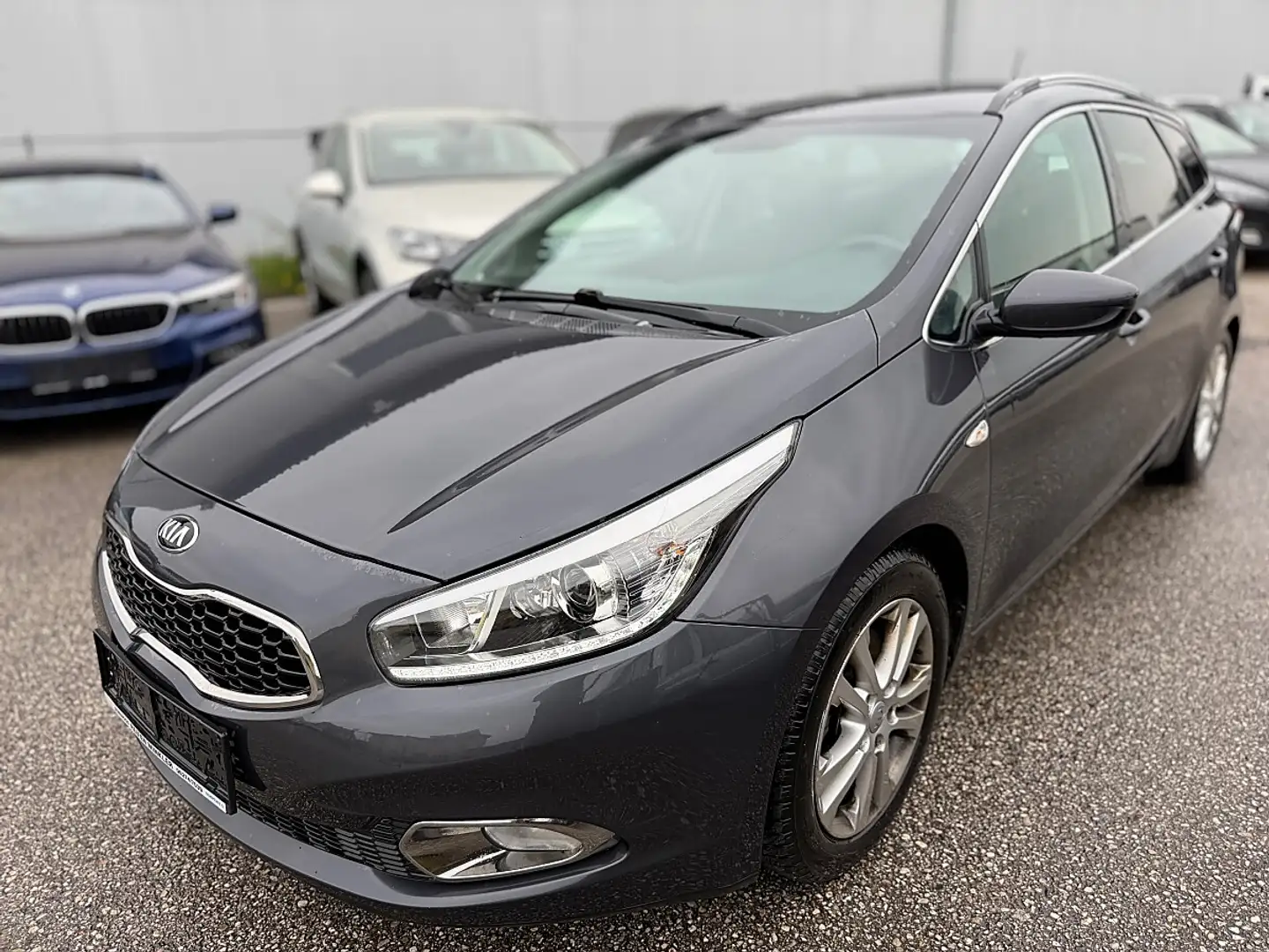 Kia Ceed / cee'd cee'd 1,6 CRDi Dynamic Pro Grau - 1