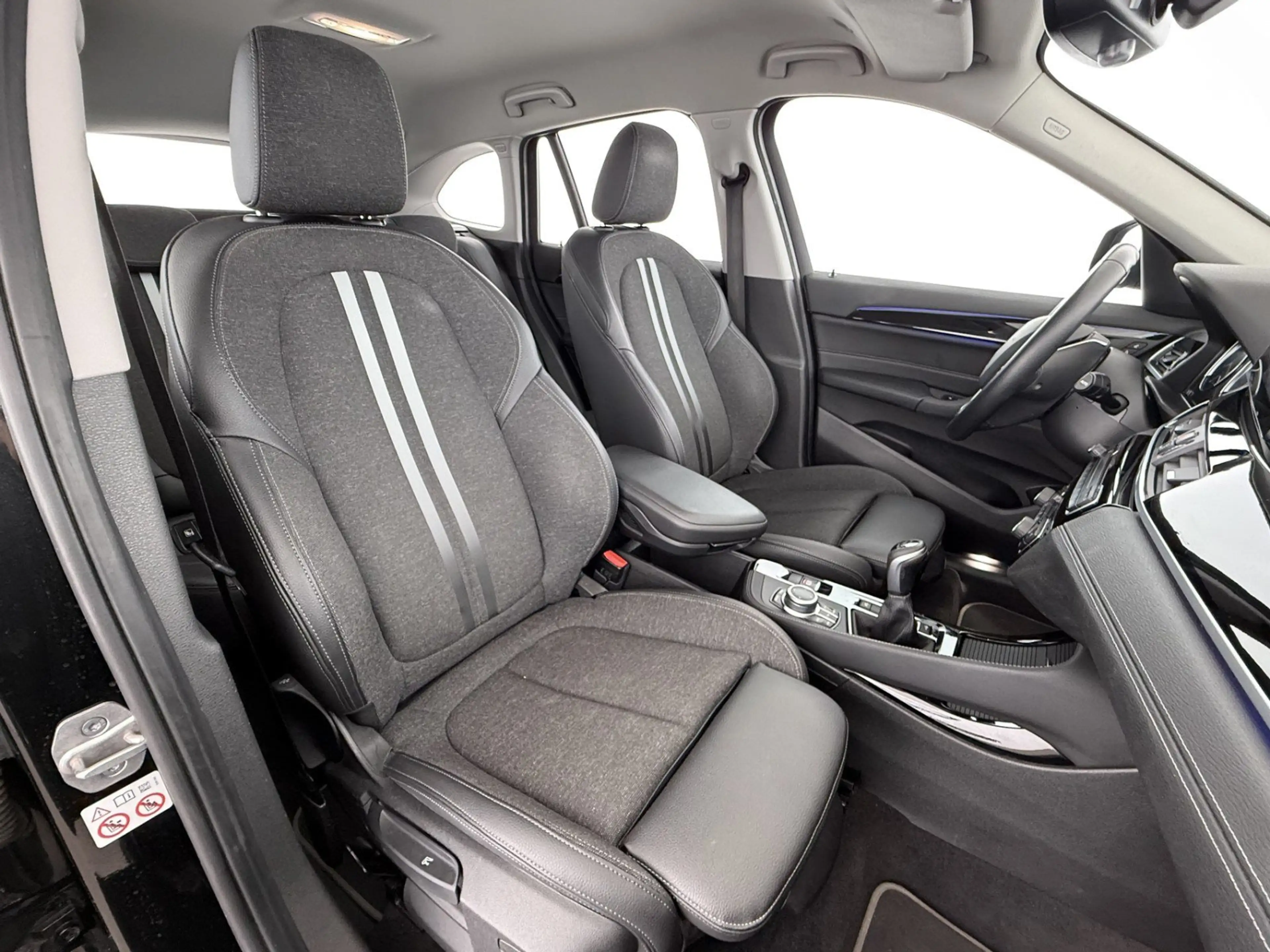 BMW X1 xDrive 18d Sport Line LED HEAD-UP LEDER NAVI — photo 15