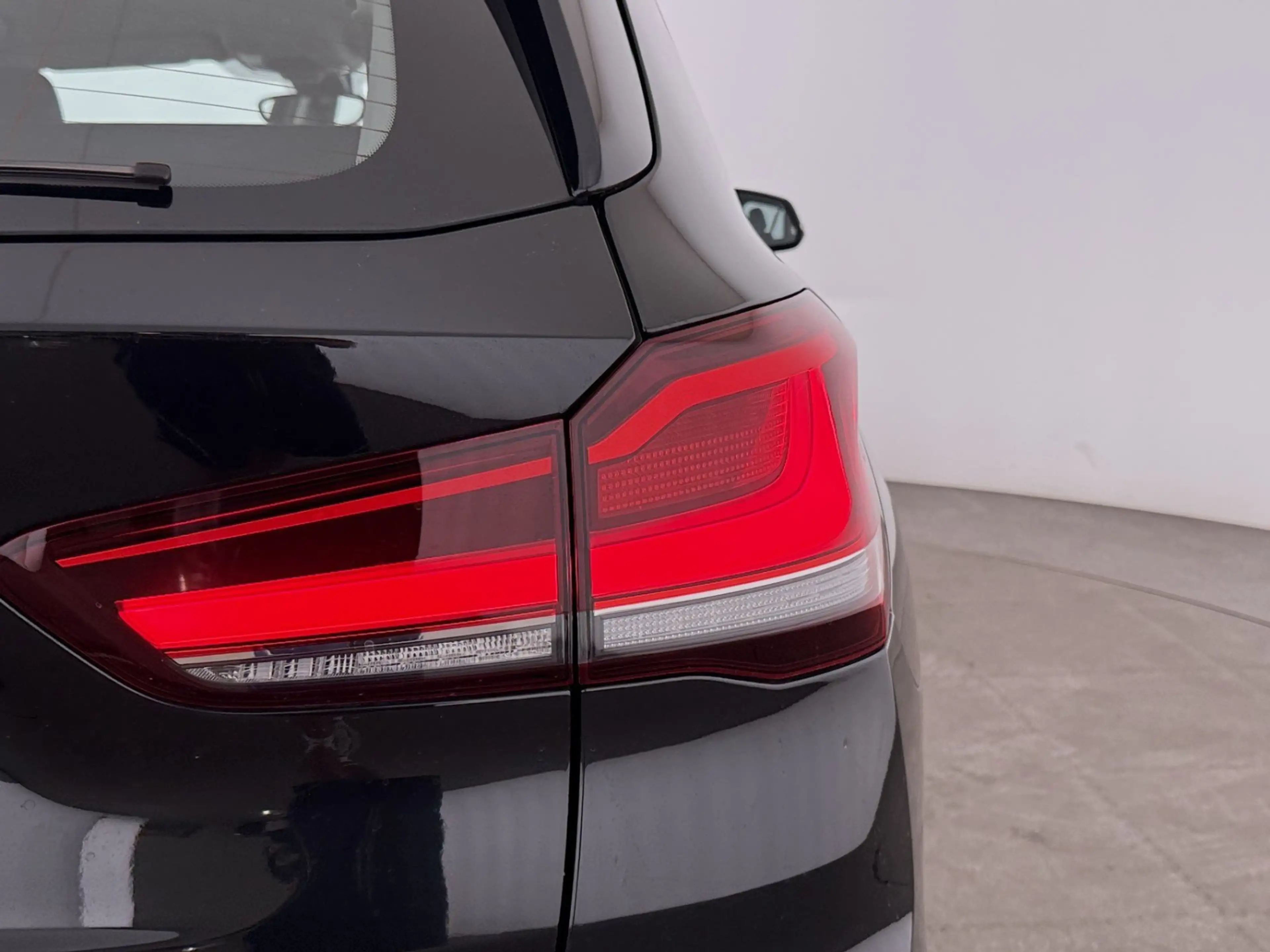 BMW X1 xDrive 18d Sport Line LED HEAD-UP LEDER NAVI — photo 11