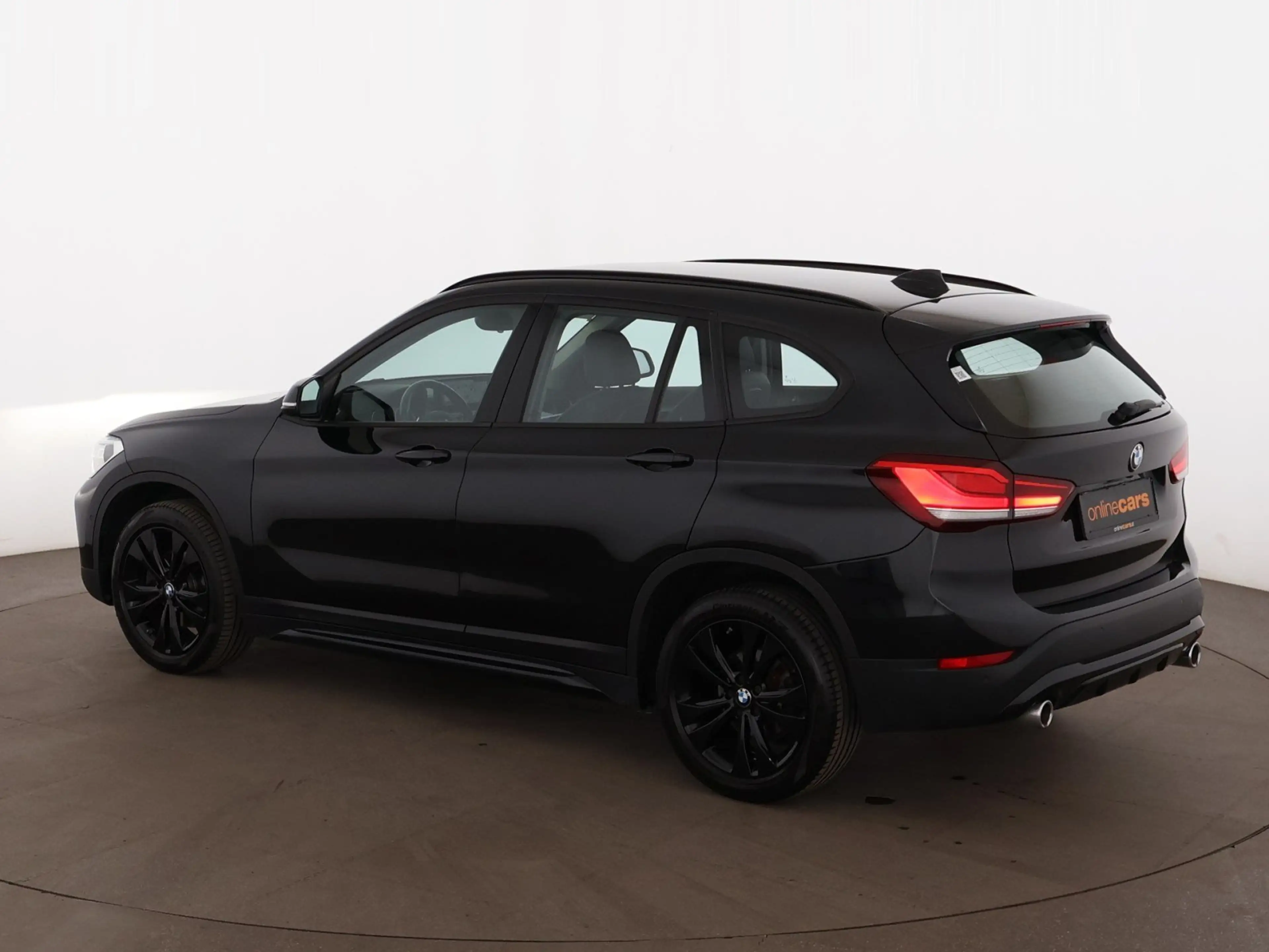 BMW X1 xDrive 18d Sport Line LED HEAD-UP LEDER NAVI — photo 6