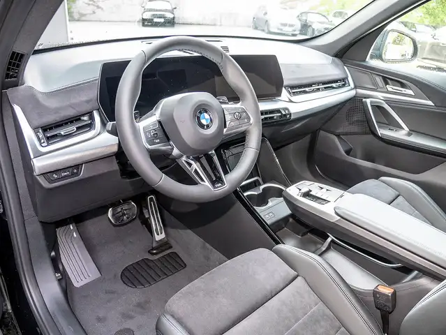 BMW X1 view 3