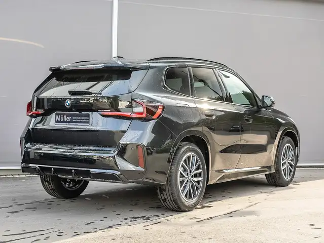 BMW X1 view 2