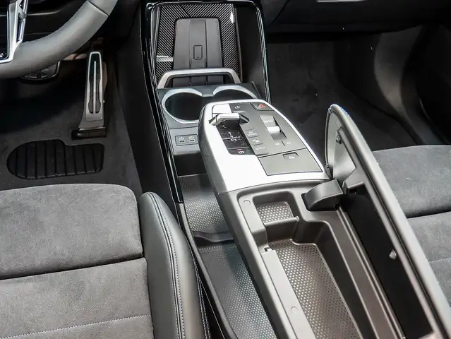 BMW X1 view 7