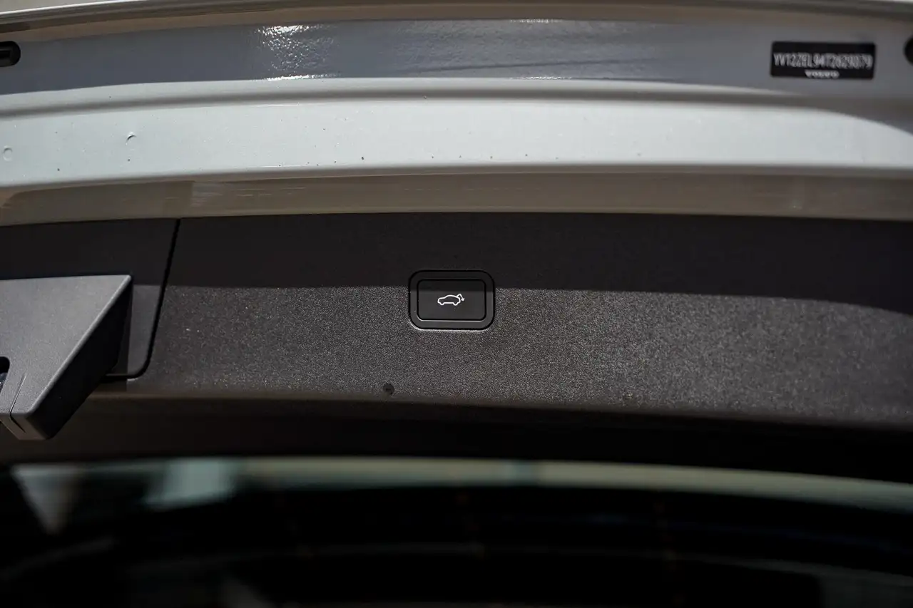 Volvo EX30 2026 — фото 11