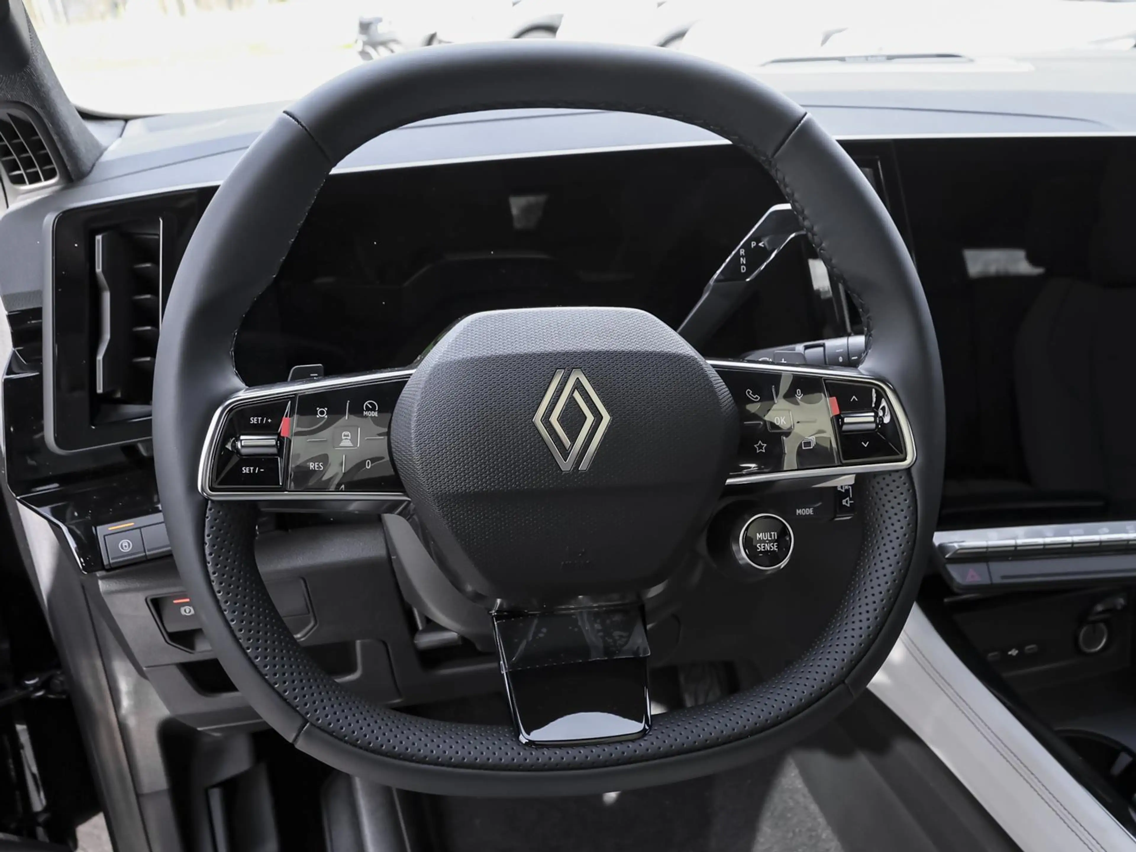 Renault Espace Iconic Full Hybrid E-Tech 200 7-Sitzer PD — photo 12