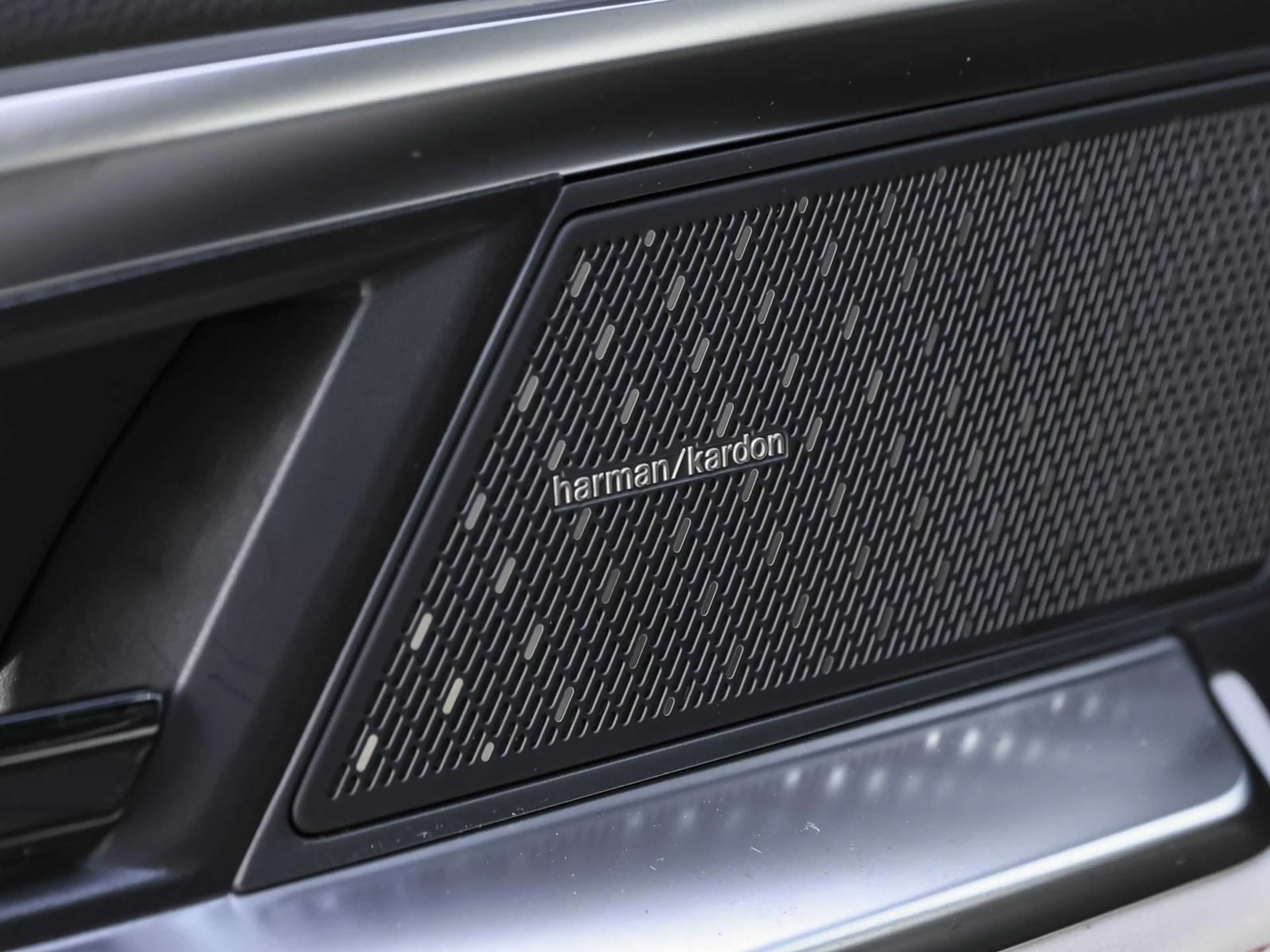 Renault Espace Iconic Full Hybrid E-Tech 200 7-Sitzer PD — photo 10