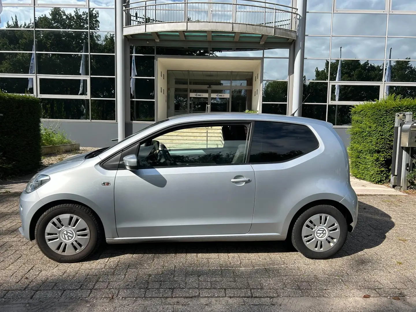Volkswagen up! 1.0 move up! BlueMotion, airco ,navigatie,3drs Šedá - 2