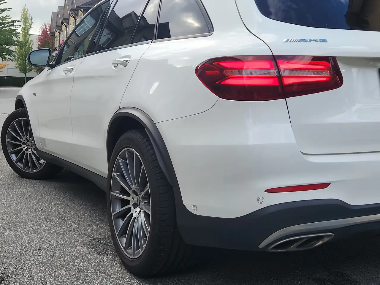 Mercedes-Benz GLC снимка Mercedes-Benz GLC
