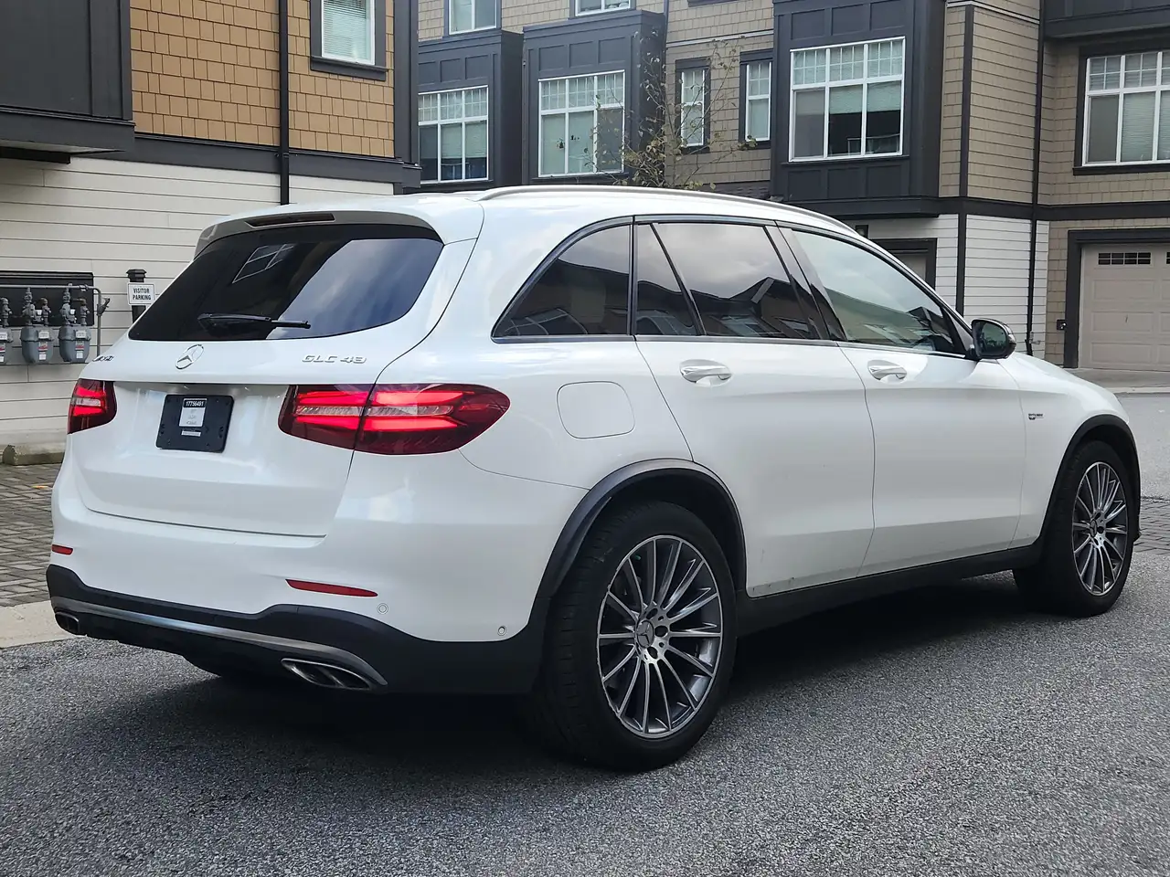 Mercedes-Benz GLC снимка Mercedes-Benz GLC