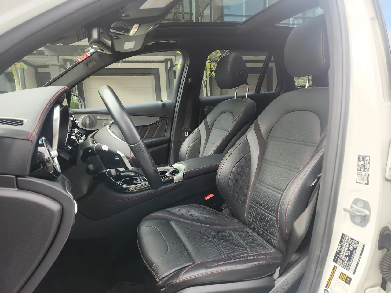Mercedes-Benz GLC снимка Mercedes-Benz GLC