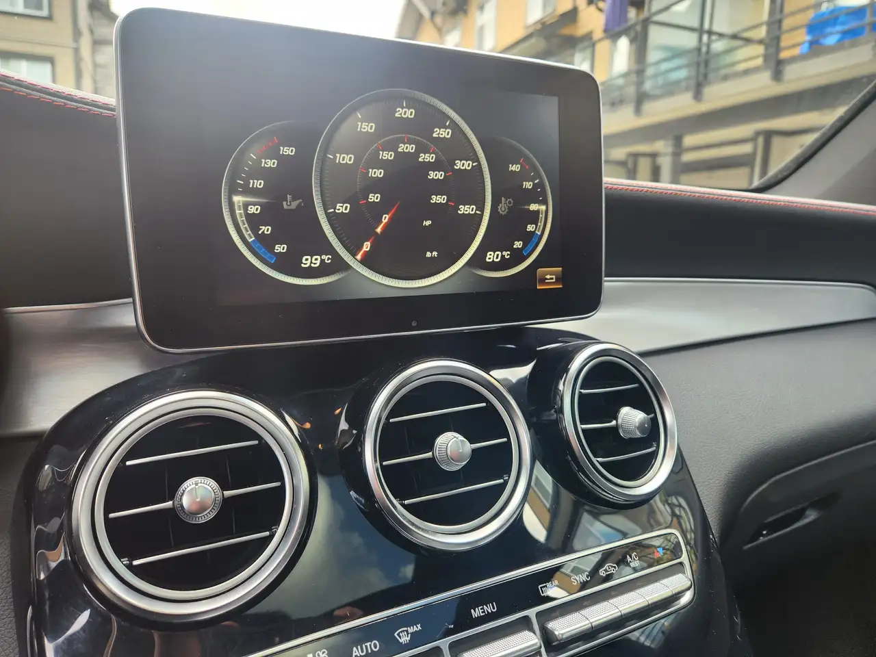 Mercedes-Benz GLC снимка Mercedes-Benz GLC