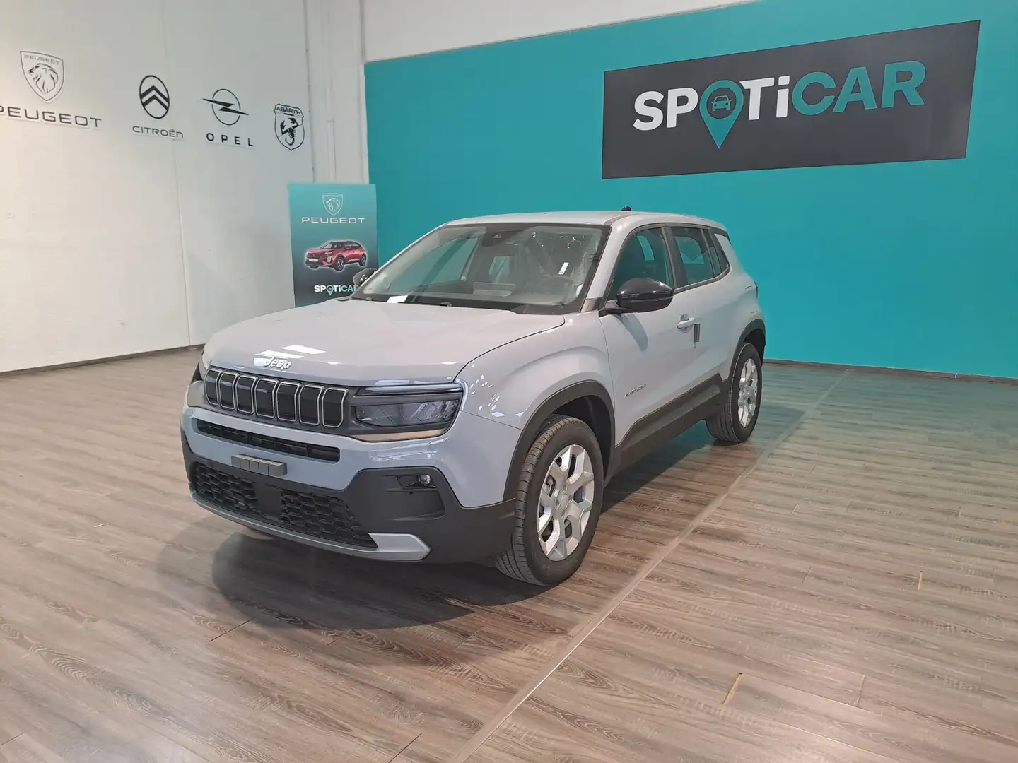 Jeep Avenger Avenger 1.2 Turbo 100 CV MHEV Altitude Grau - 1