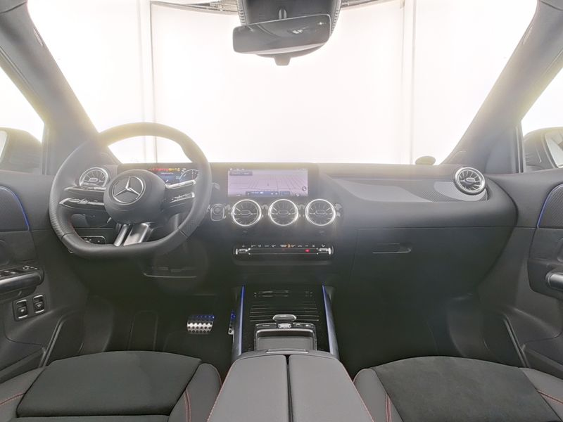 Mercedes-Benz GLA 250 e AMG-Sport/LED/360/Pano/AHK/Distr/Totw — photo 6