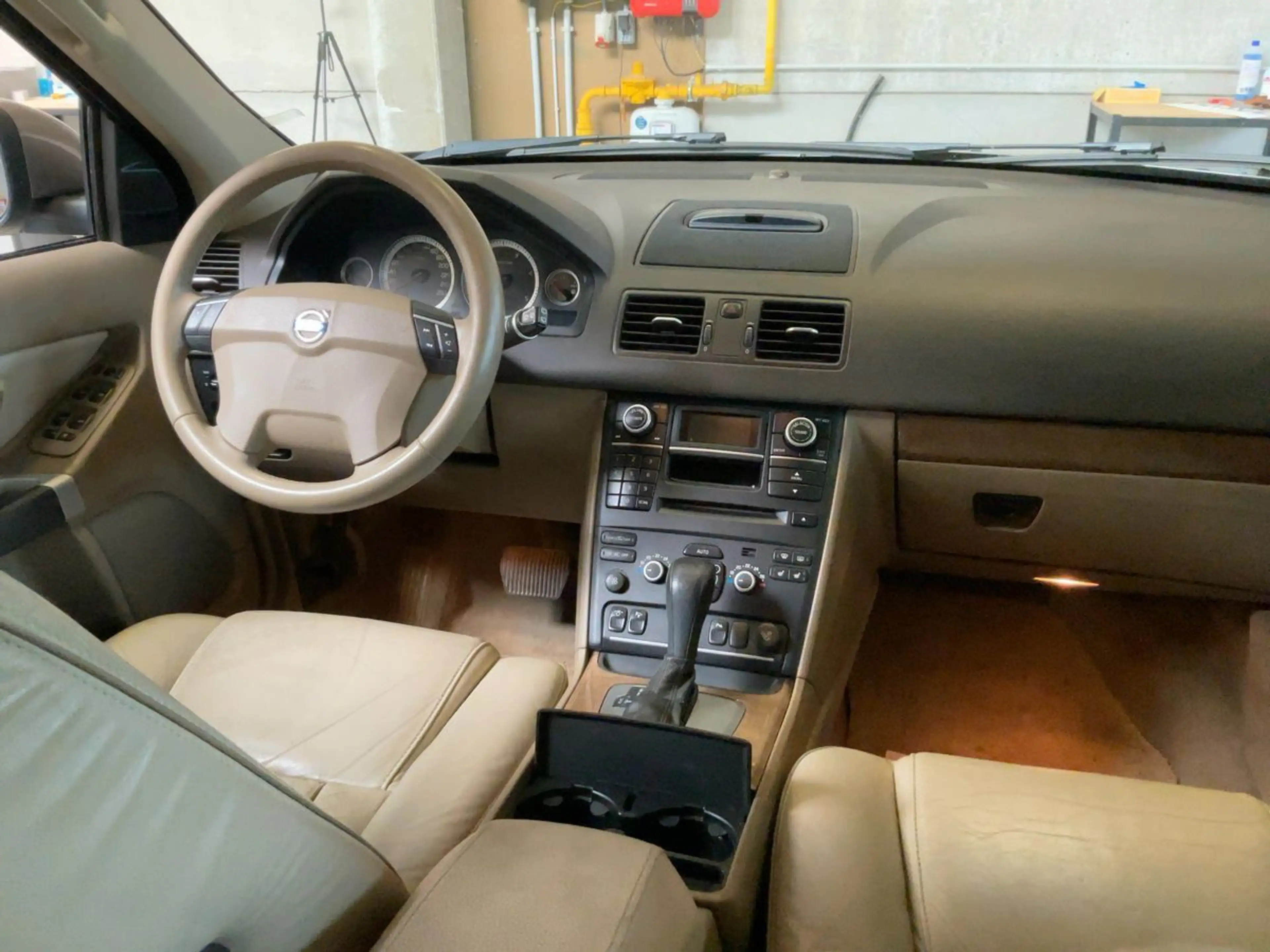 Volvo XC90 D5 Summum Geartronic 7 Sitz  AWD 1 Hand — photo 4